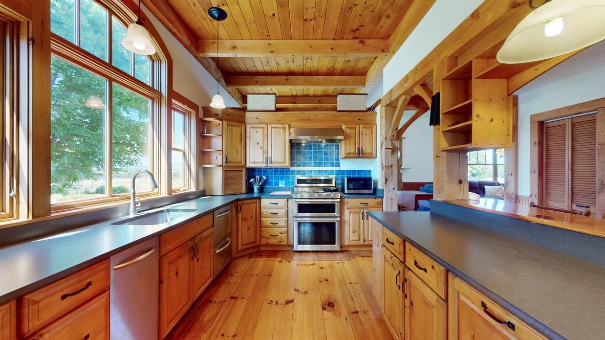 1104 Grandey Road Property Photo 23