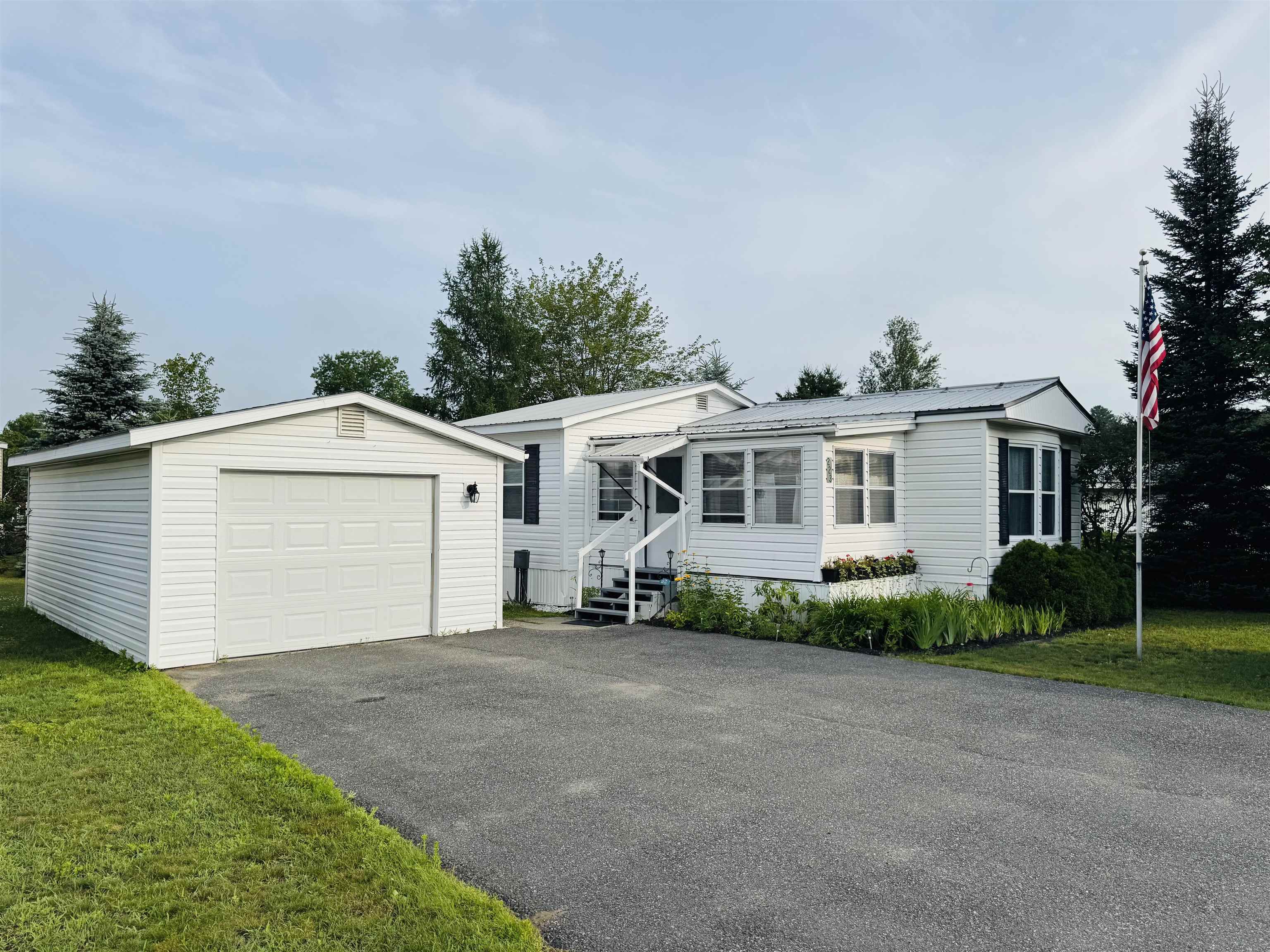 223 Redwood Drive Property Photo 1