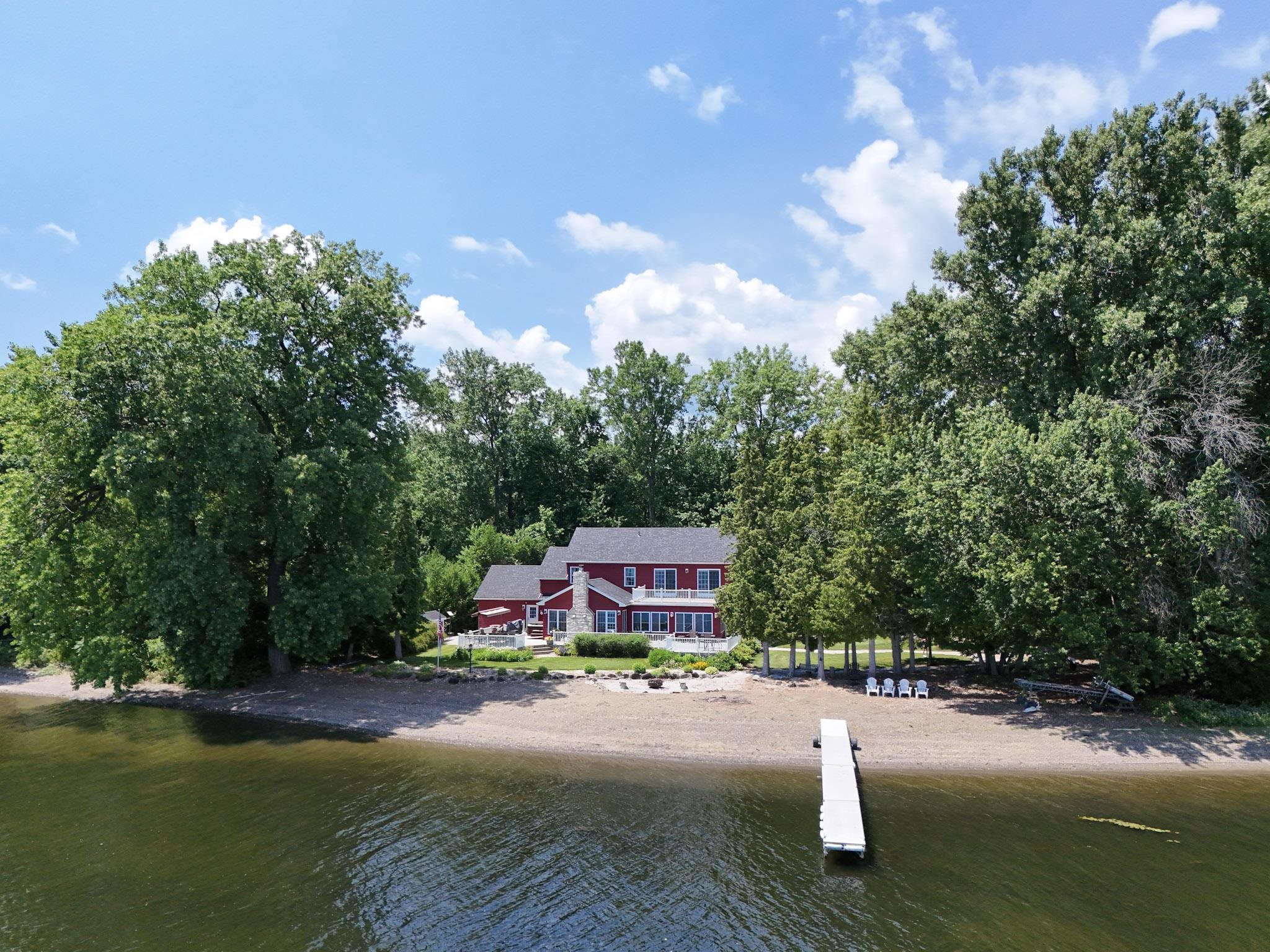 16 Macomber Point Property Photo 1