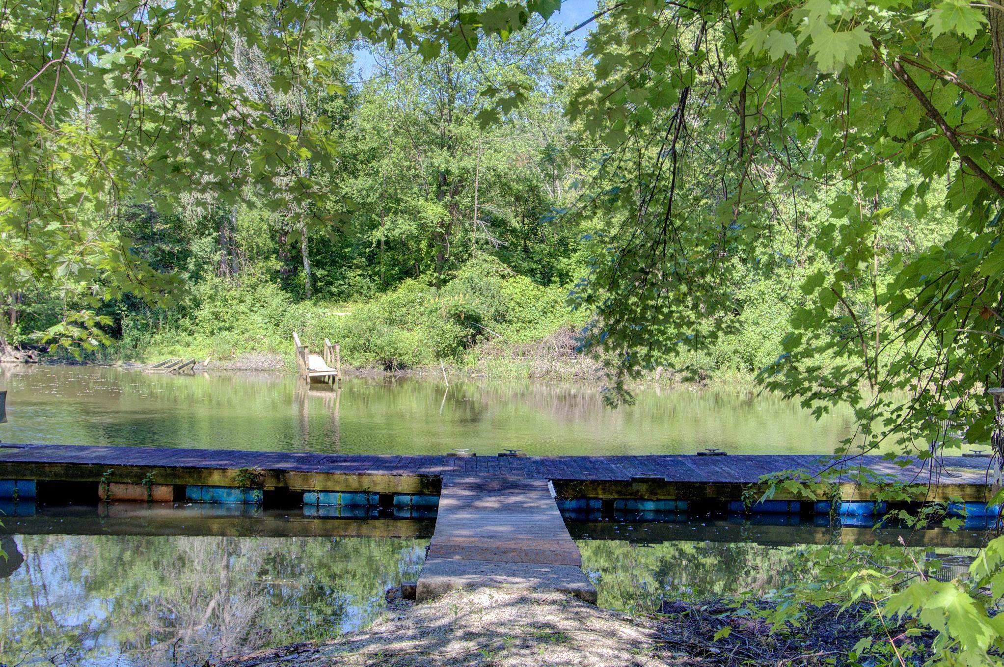 16 Macomber Point Property Photo 9