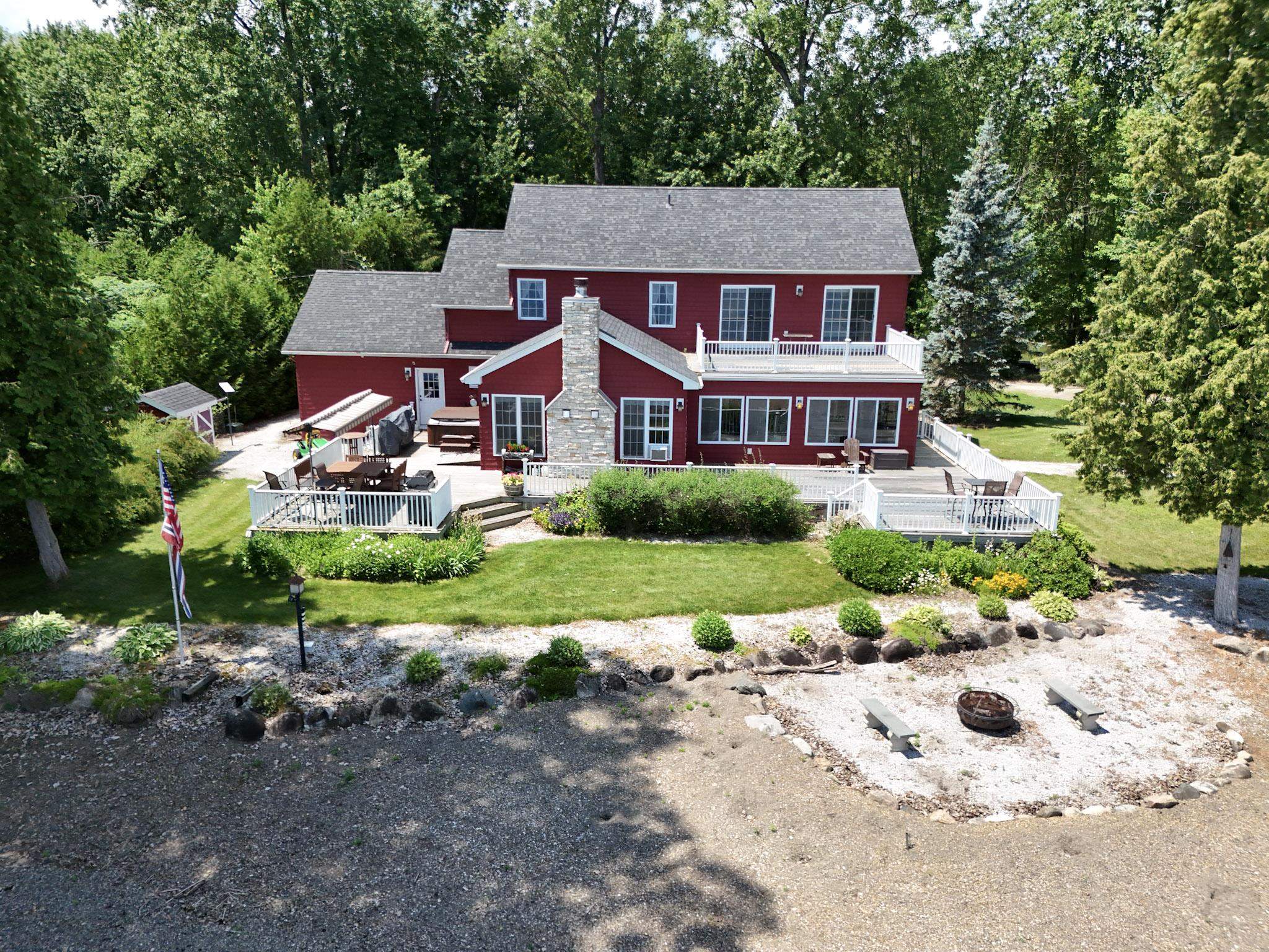 16 Macomber Point Property Photo 10