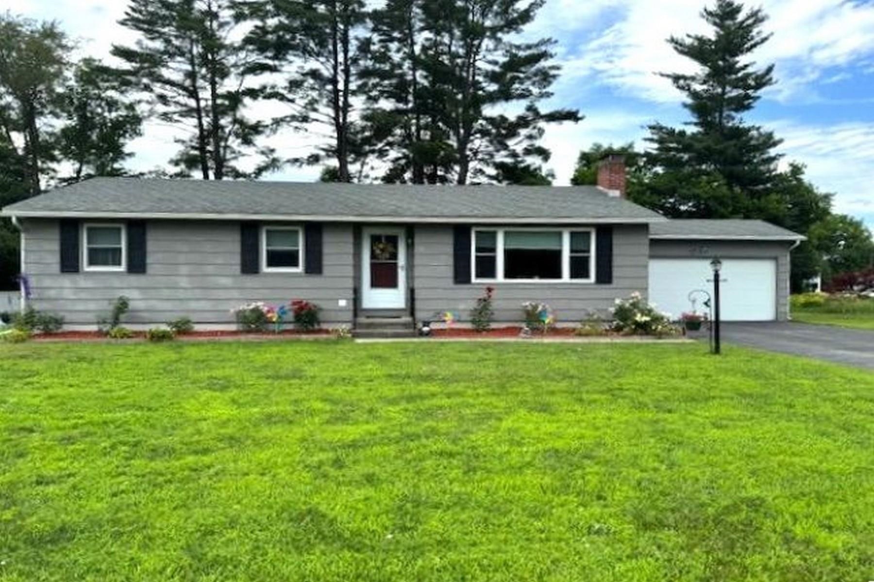 35 Lewis Lane Property Photo 1