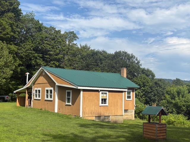 215 Old Quechee Road Property Photo 1
