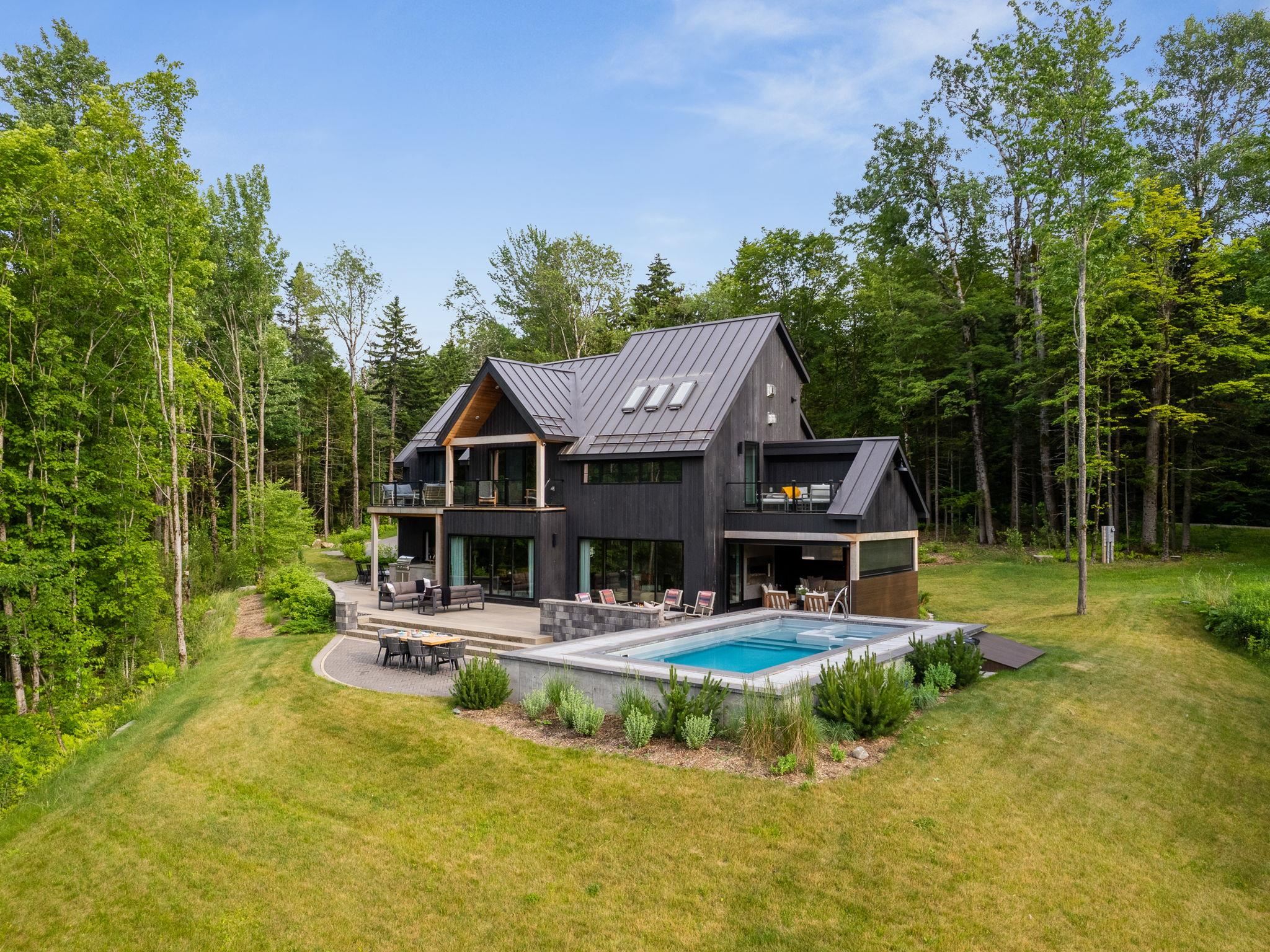 89 Caspar Drive Property Photo 2