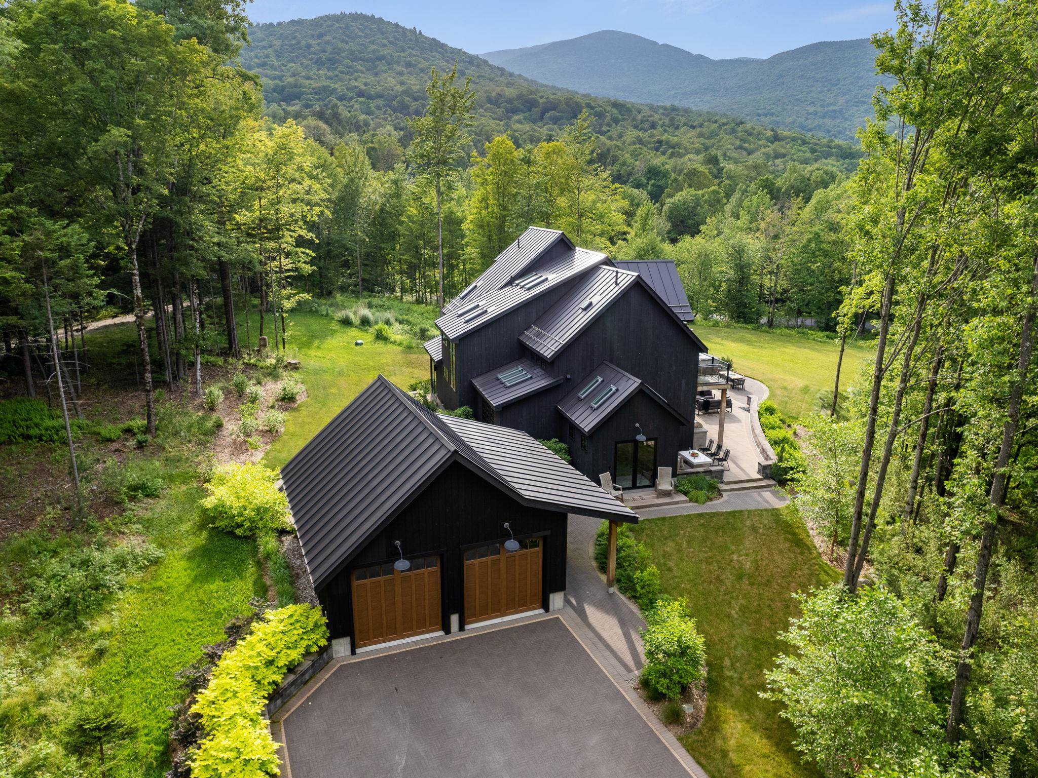 89 Caspar Drive Property Photo 4