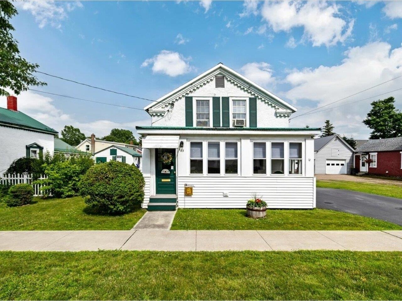 23 North Elm Street Property Photo 1