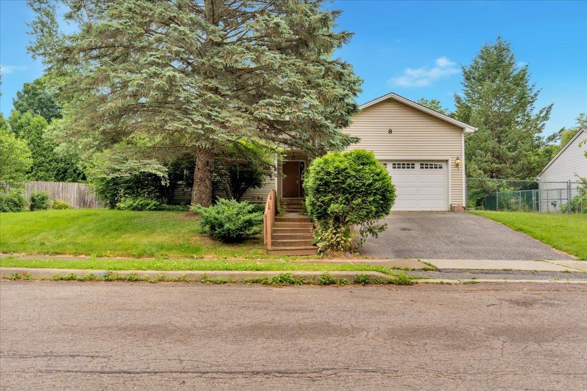 8 Pine Grove Terrace Property Photo 1