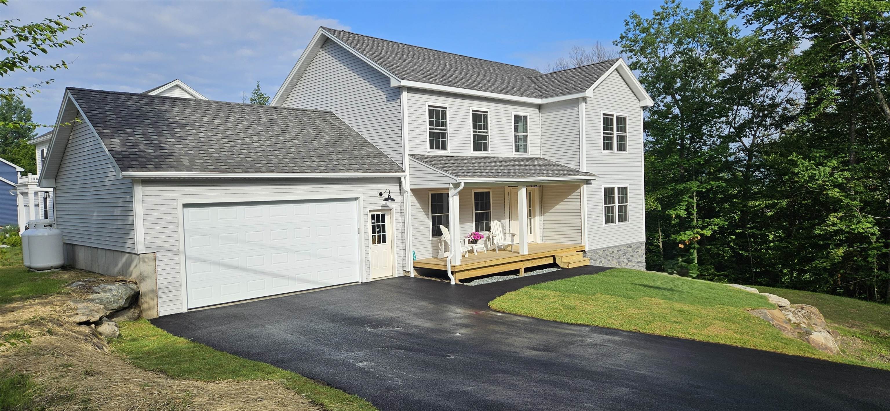 146 Jeff Heights Property Photo 1