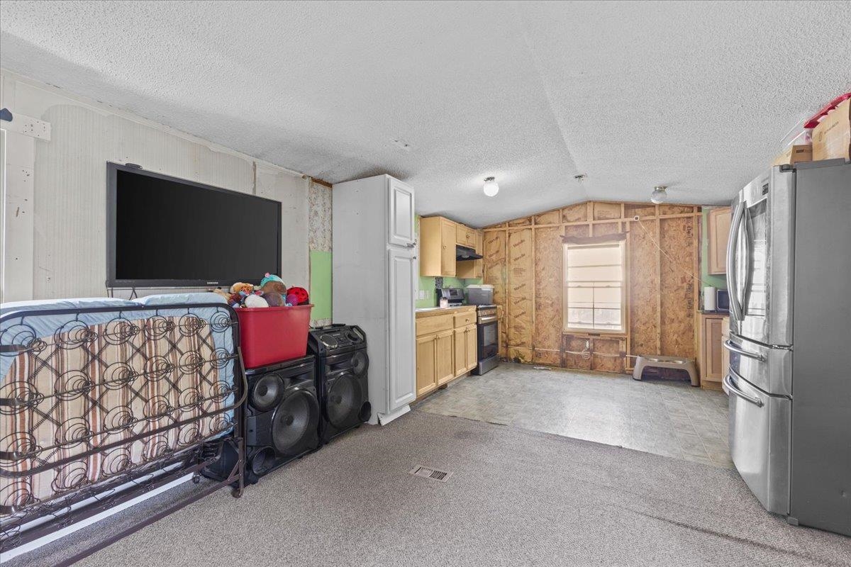 2109 North Road Property Photo 5