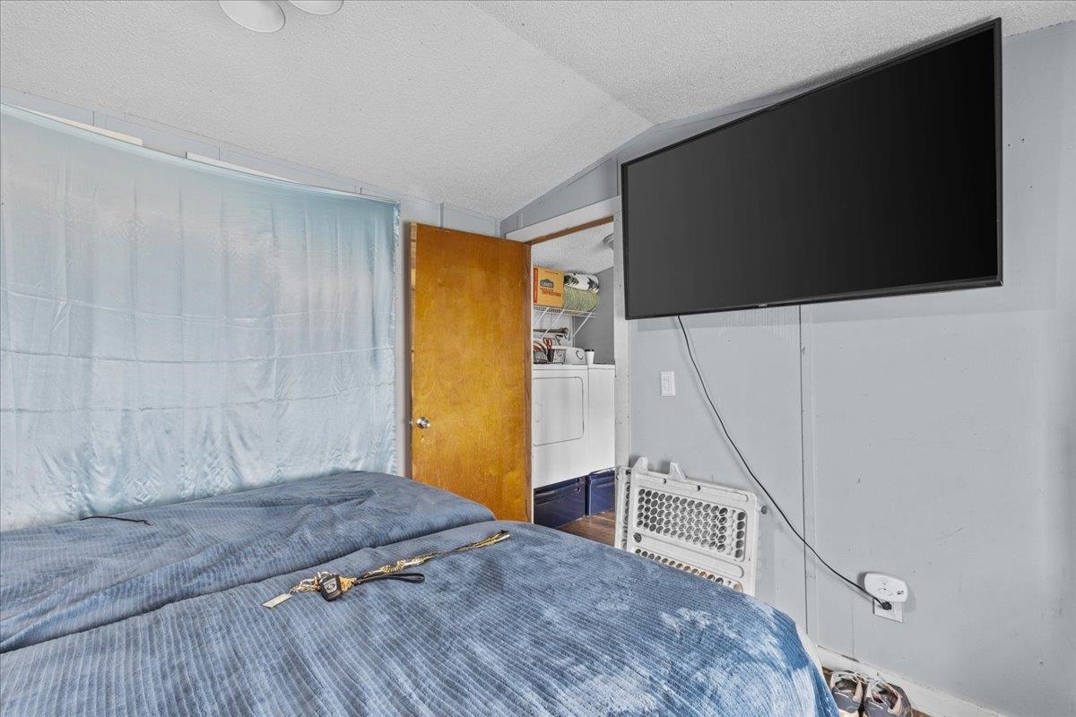 2109 North Road Property Photo 11