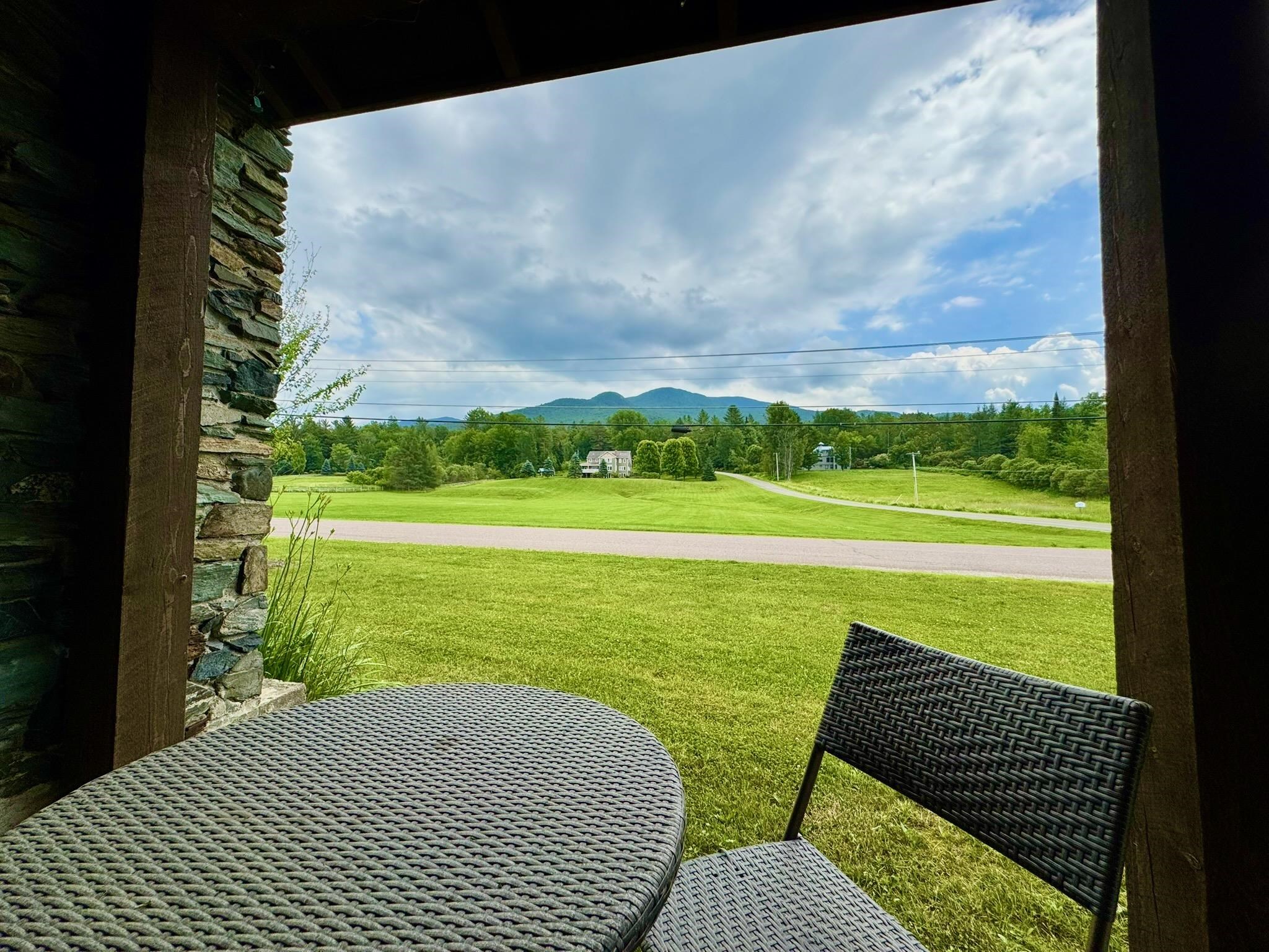 1970 Stowe Hollow Road Property Photo 3