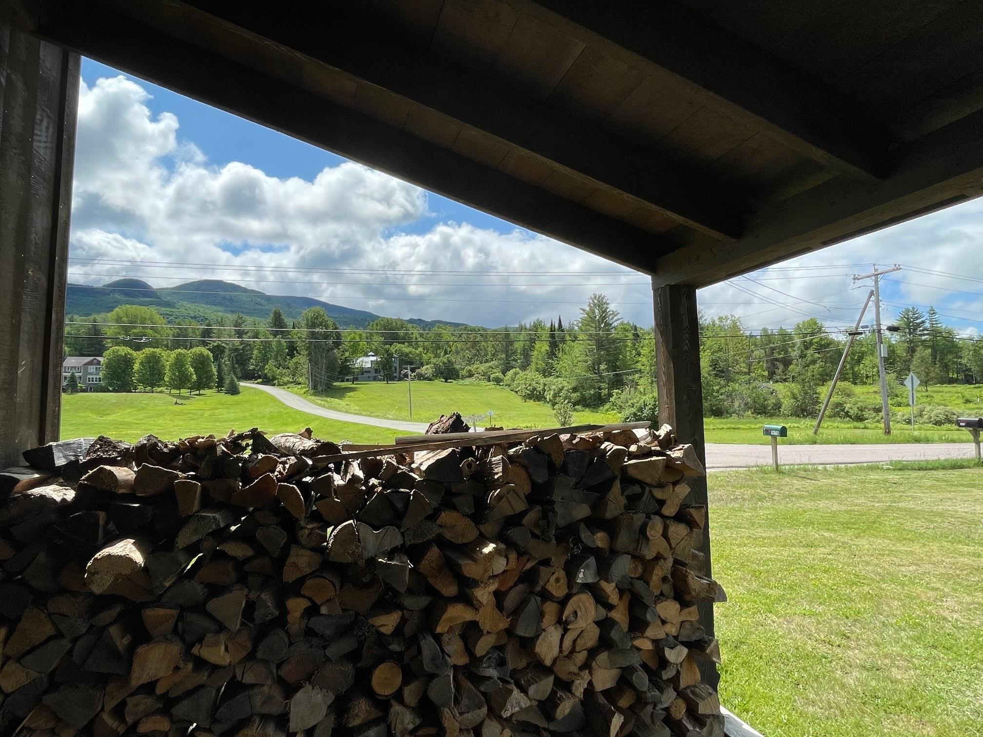 1970 Stowe Hollow Road Property Photo 9