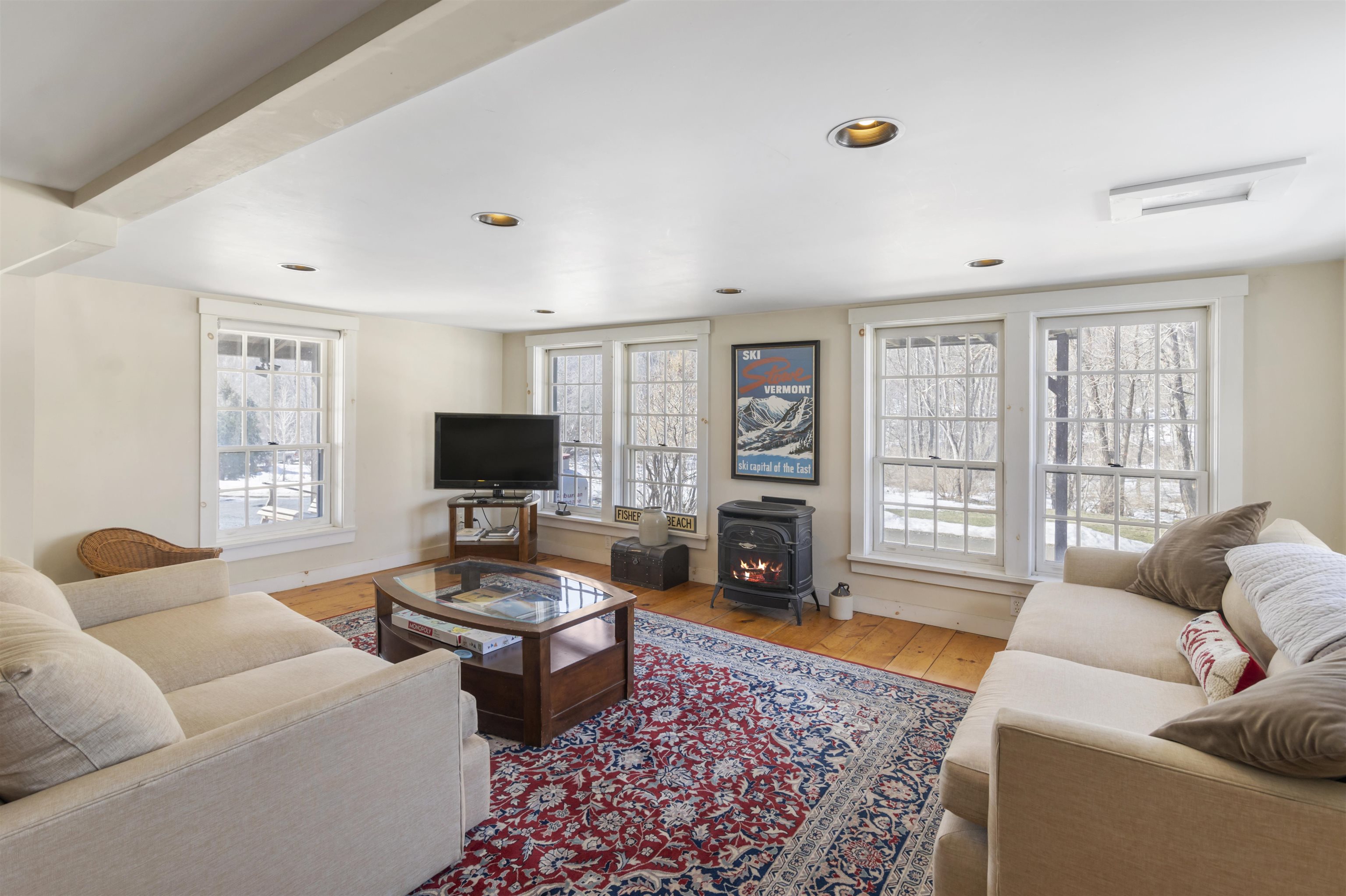 1970 Stowe Hollow Road Property Photo 13