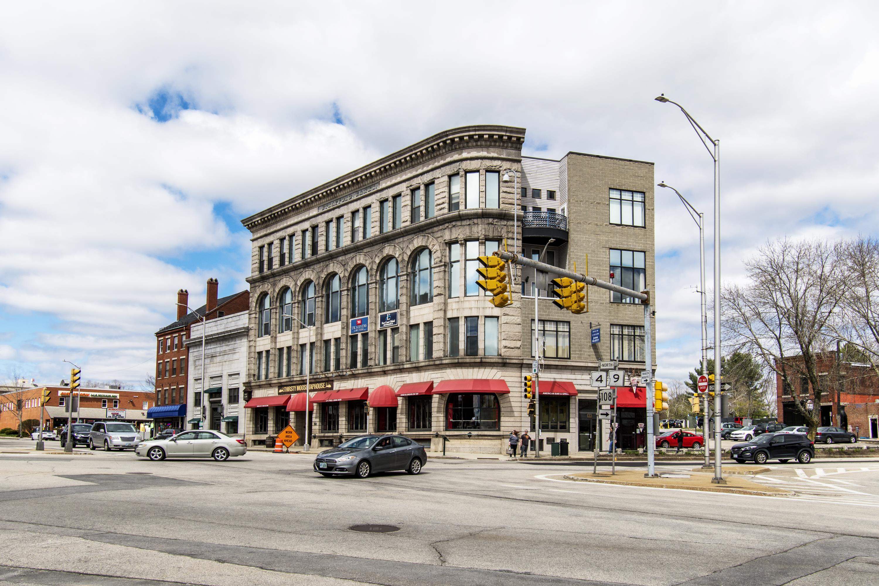 200 First Street Property Photo 11