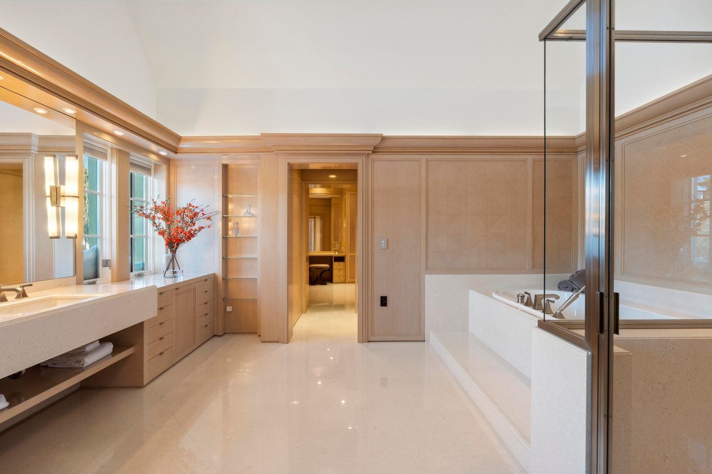 2575 Weeks Hill Road Property Photo 13