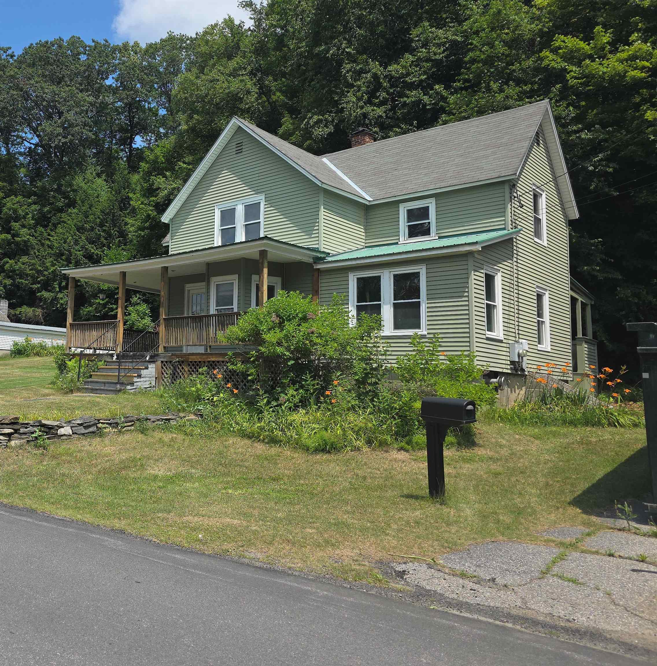 30 Commonwealth Avenue Property Photo 1