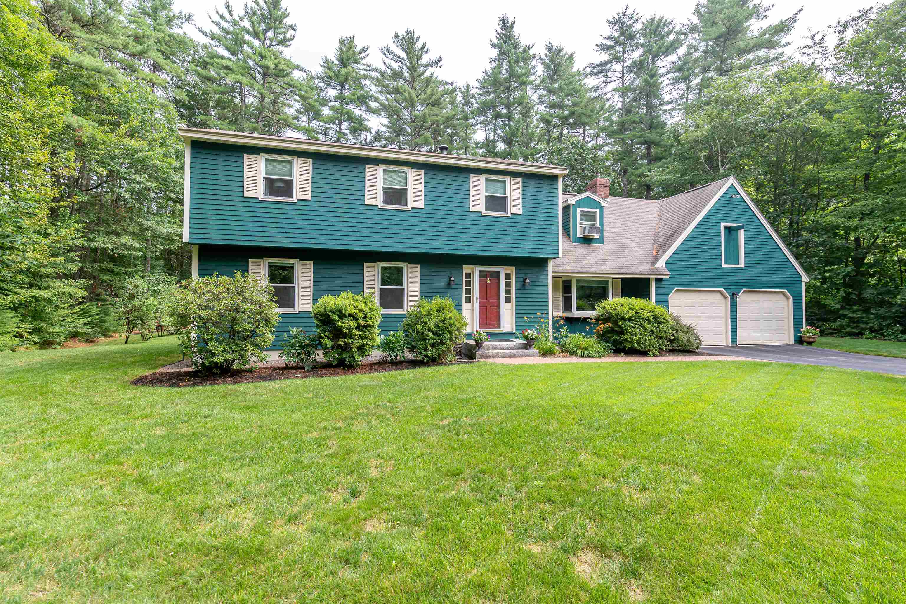 14 Briarwood Lane Property Photo 1