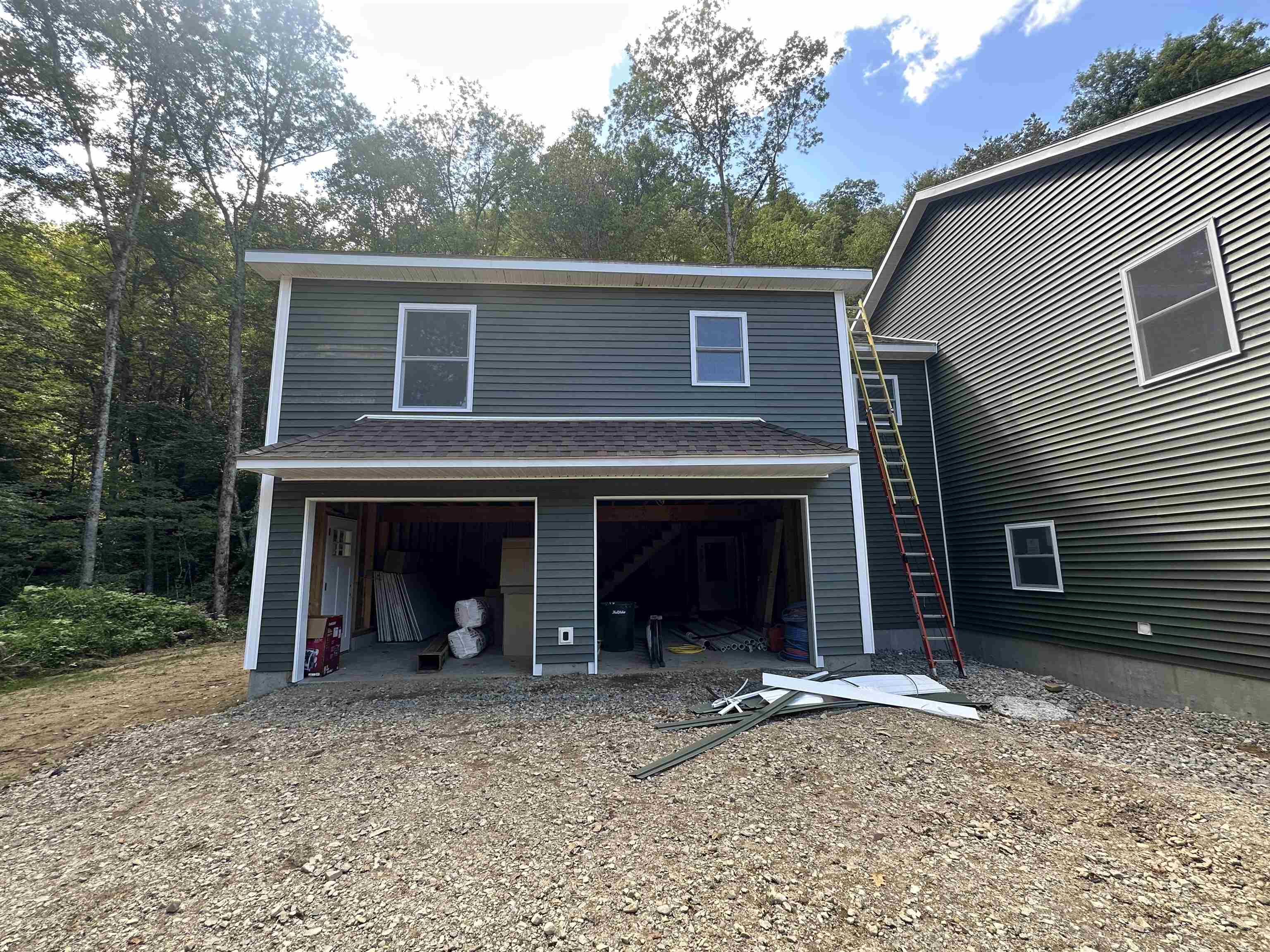 9 Rydon Acres Property Photo 4