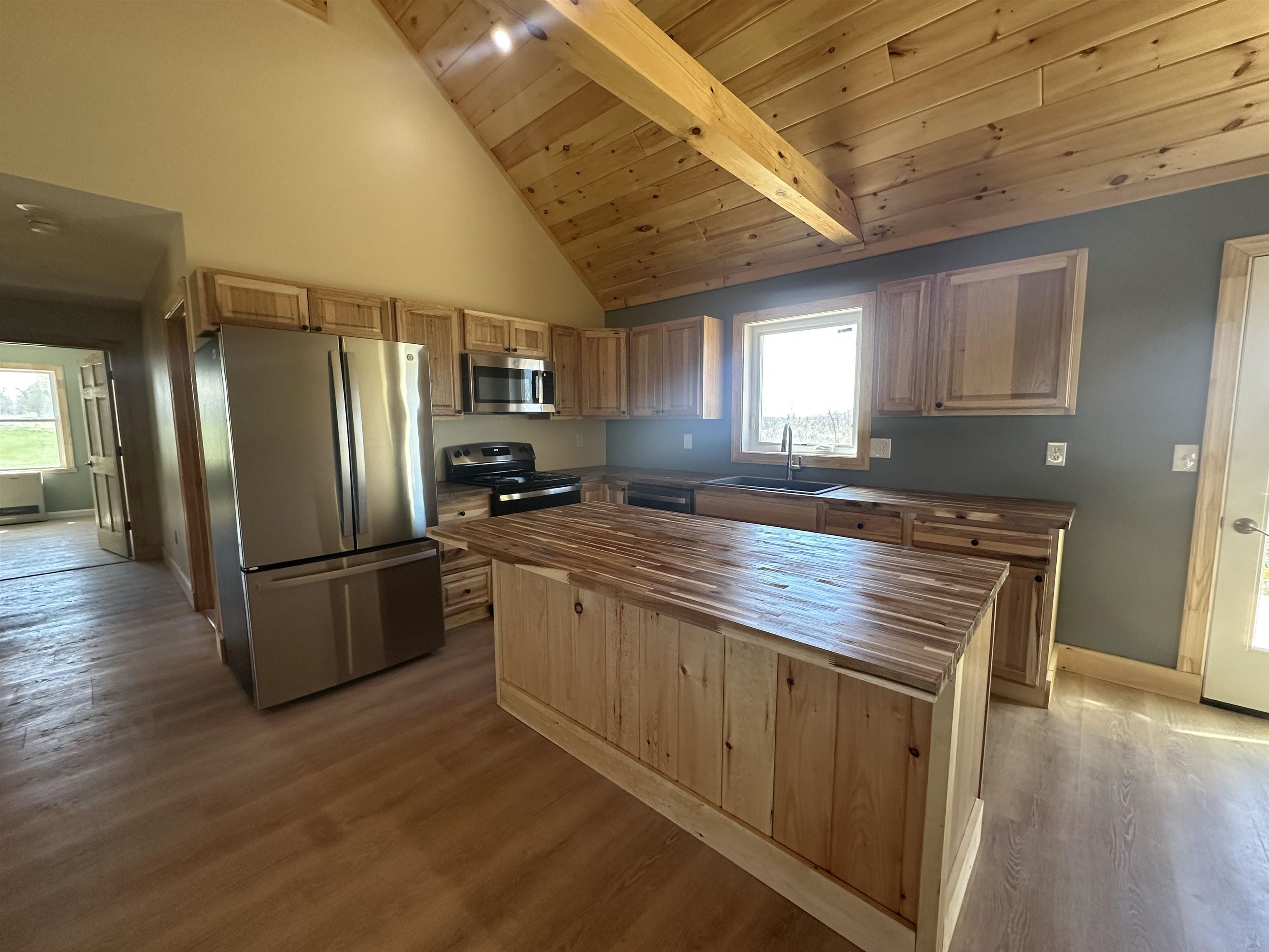 9 Rydon Acres Property Photo 16