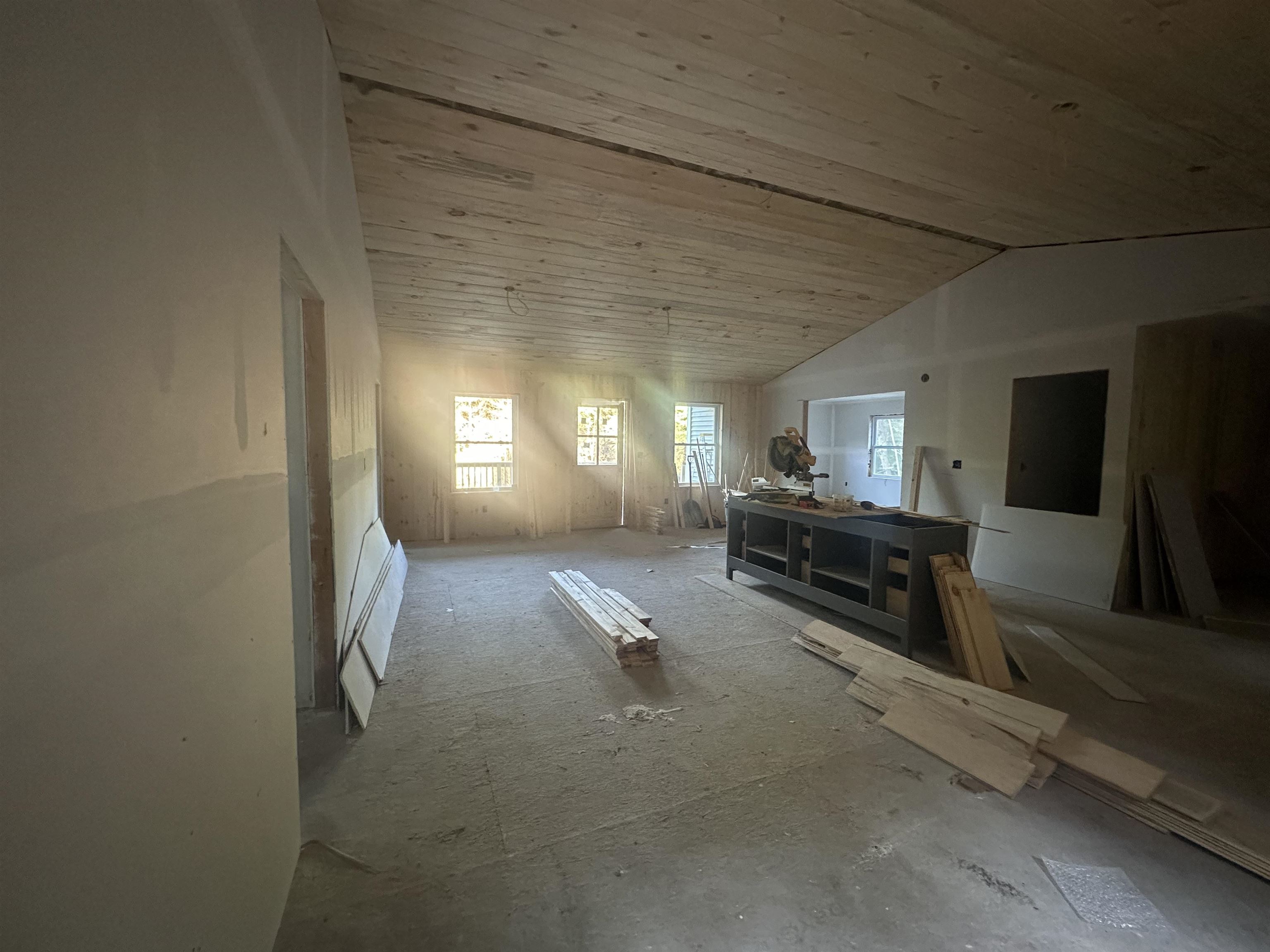 9 Rydon Acres Property Photo 27