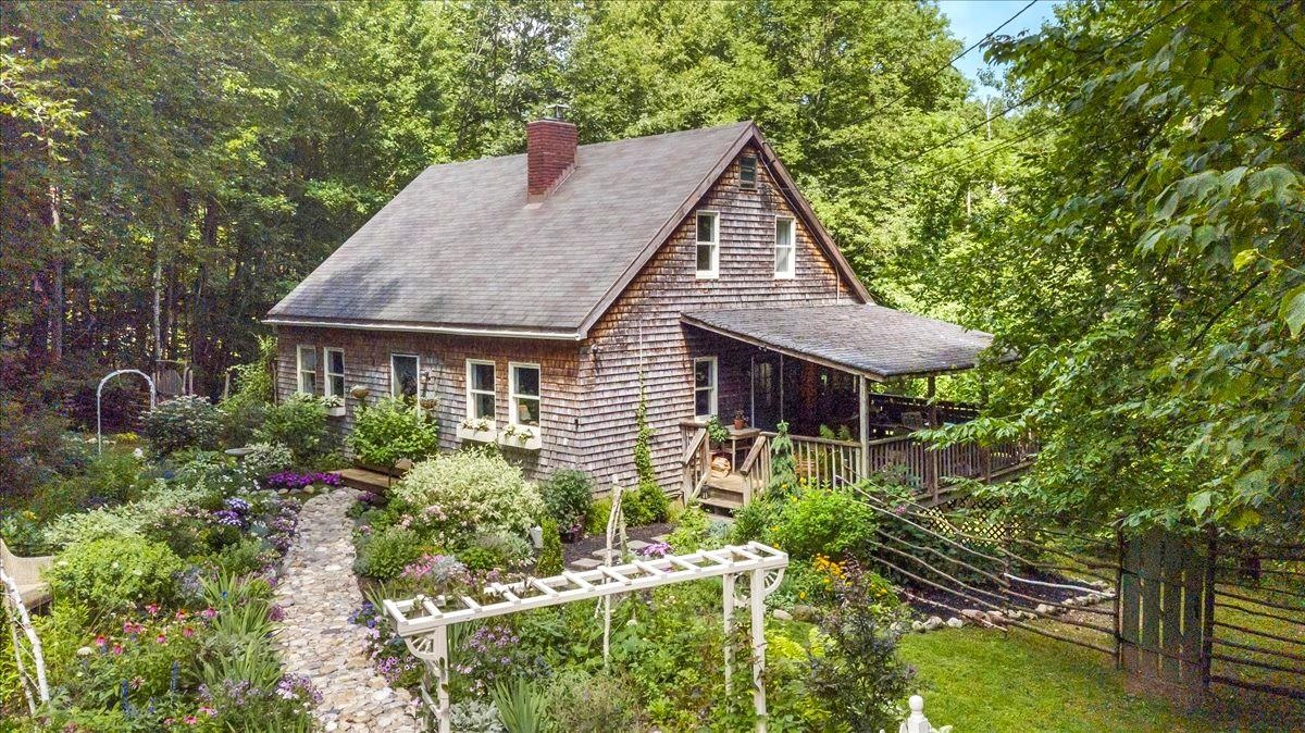 447 Farm Road Property Photo 1