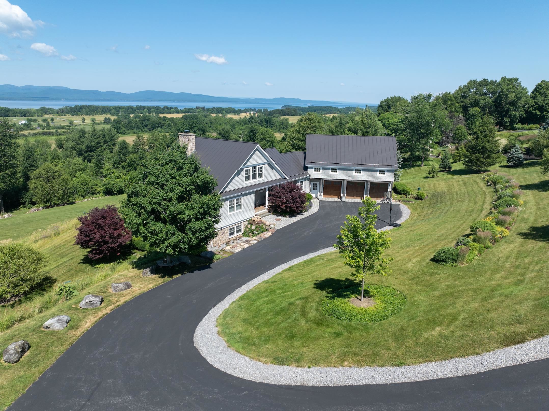900 Crosswinds Drive Property Photo 1