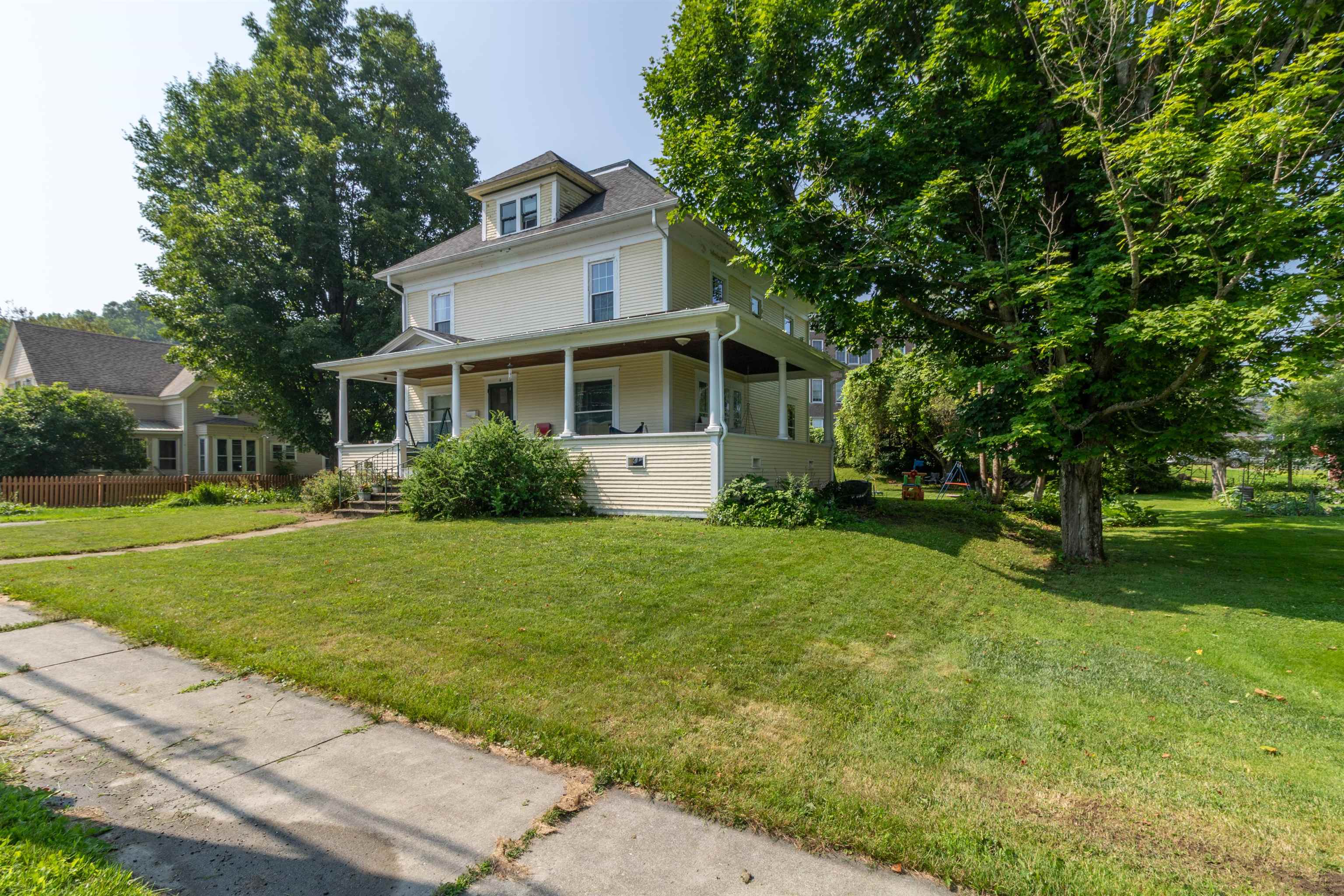 4 Willoughby Avenue Property Photo 1