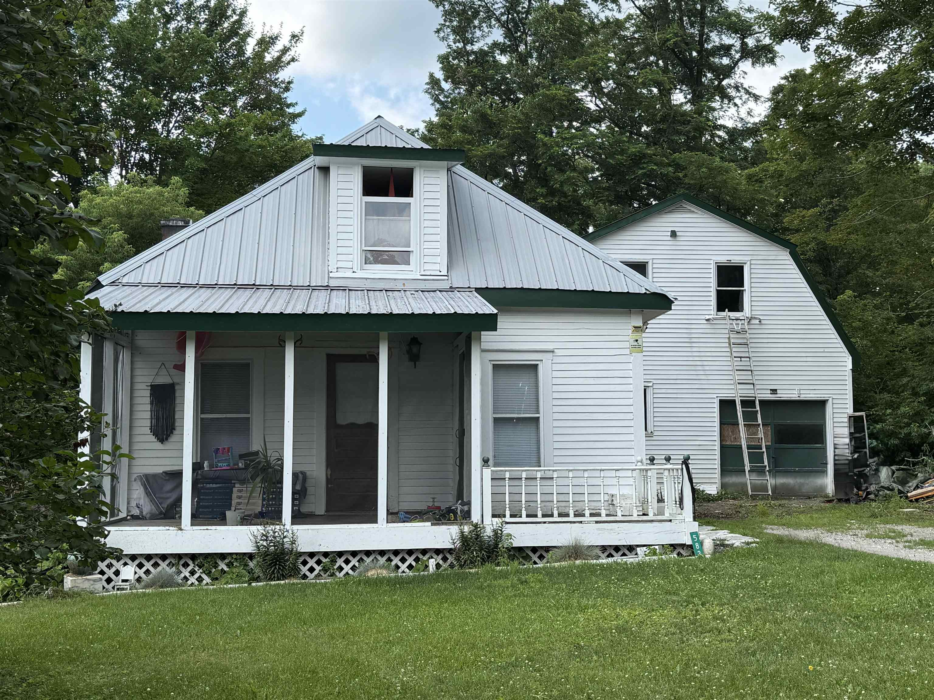 583 N. Main Street Property Photo 1