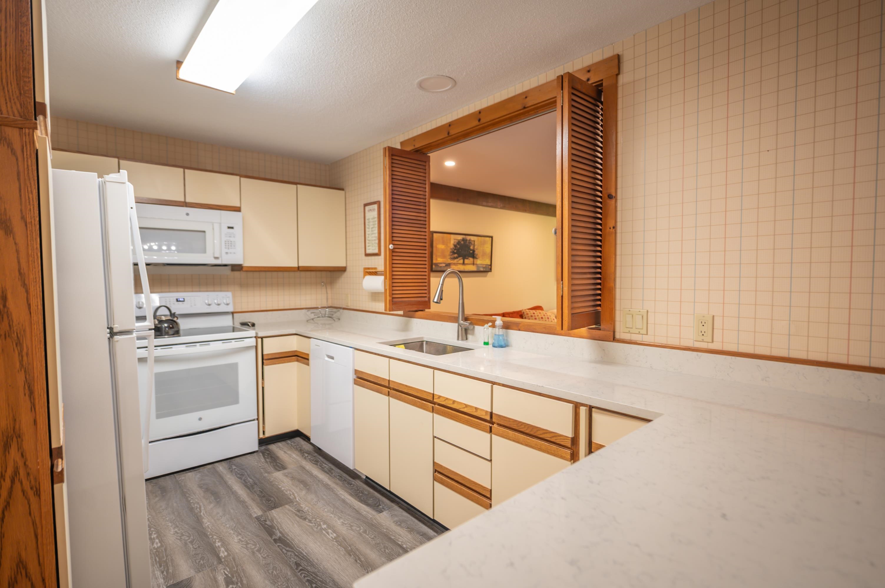 33d White Oaks Loop Property Photo 6
