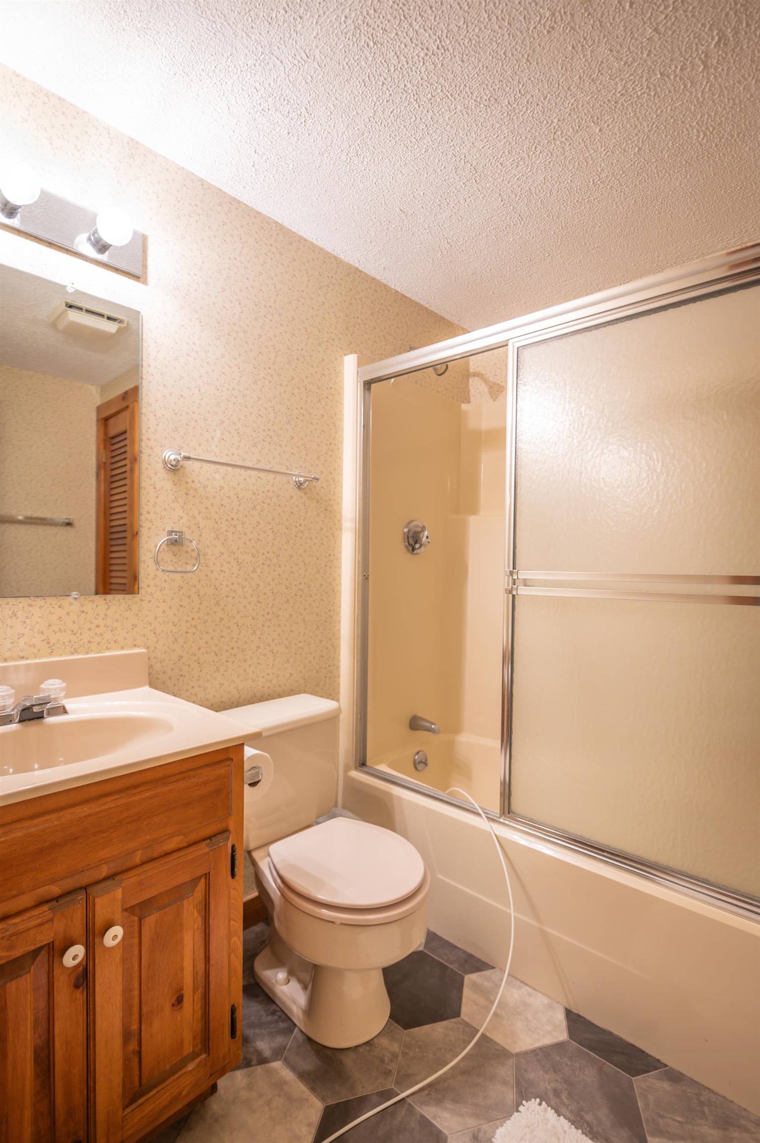 33d White Oaks Loop Property Photo 12
