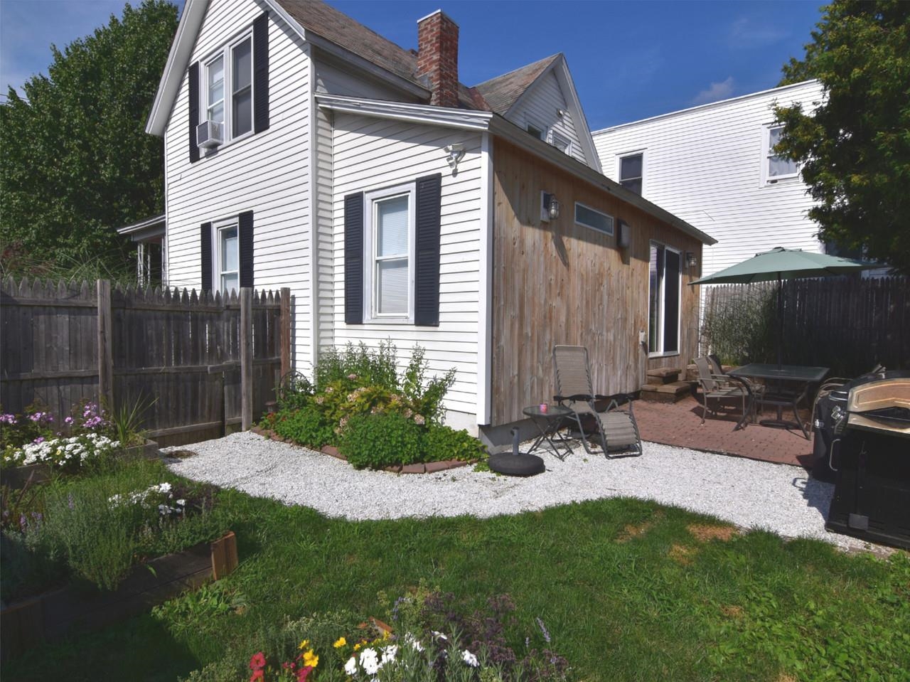 19 Spruce Street Property Photo 4