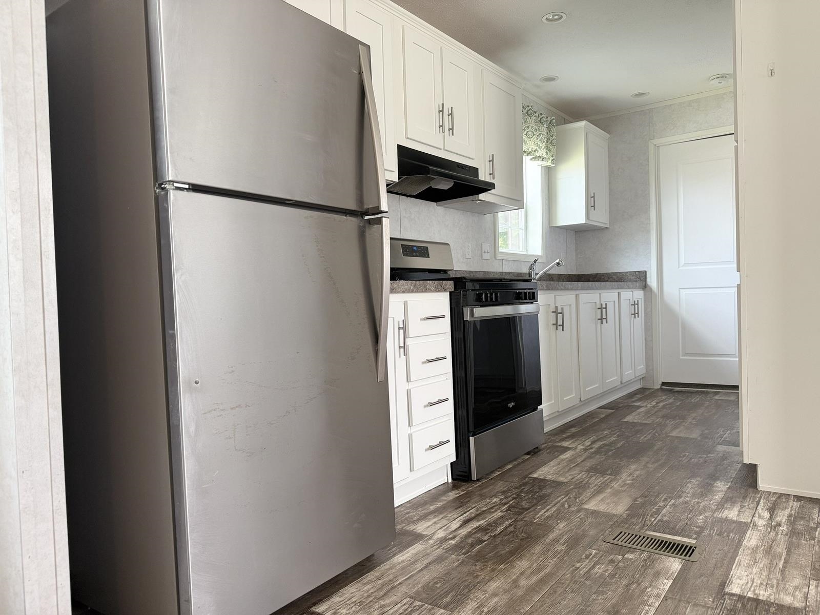 72 Sixth Street Property Photo 3