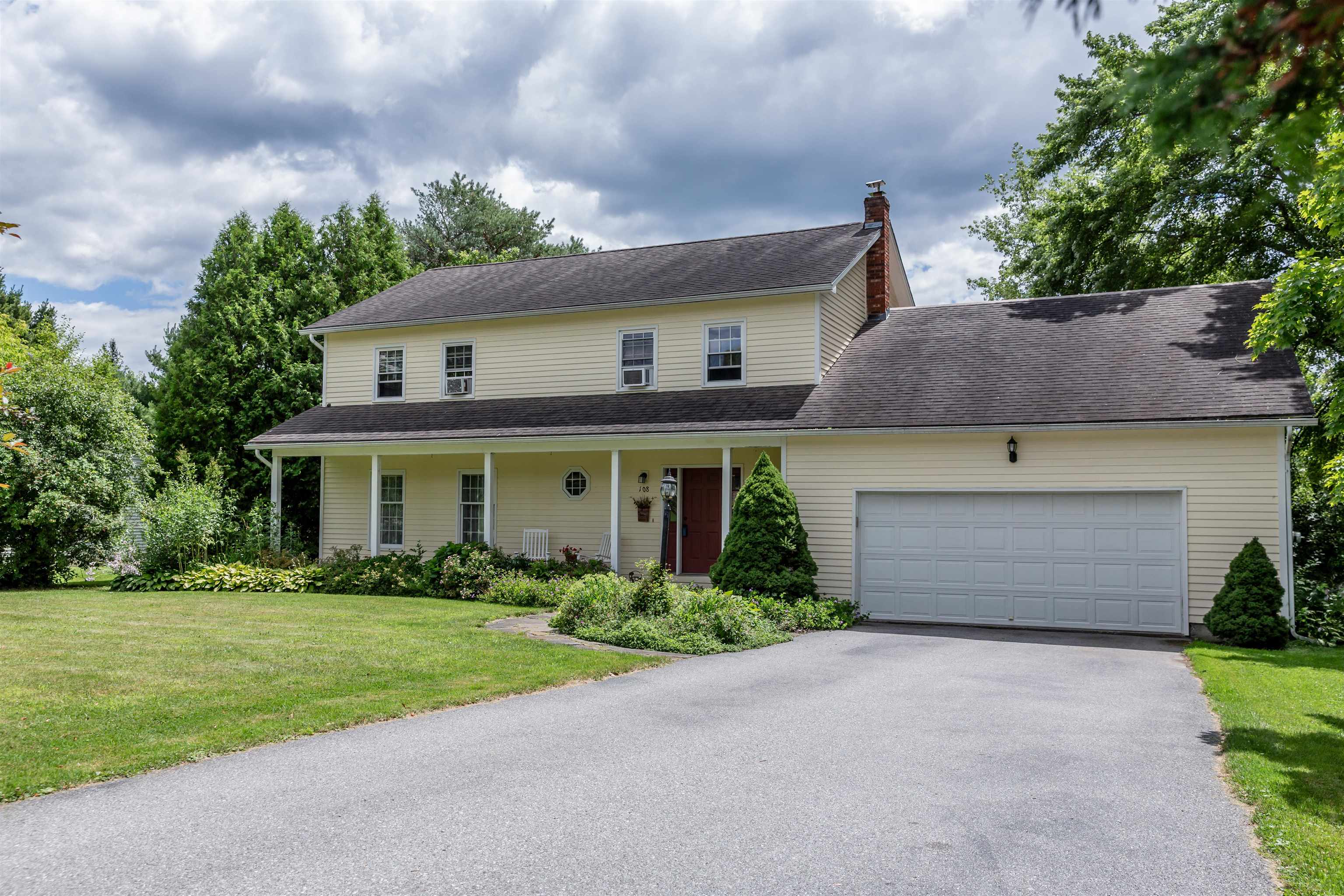 108 Southfield Drive Property Photo 1