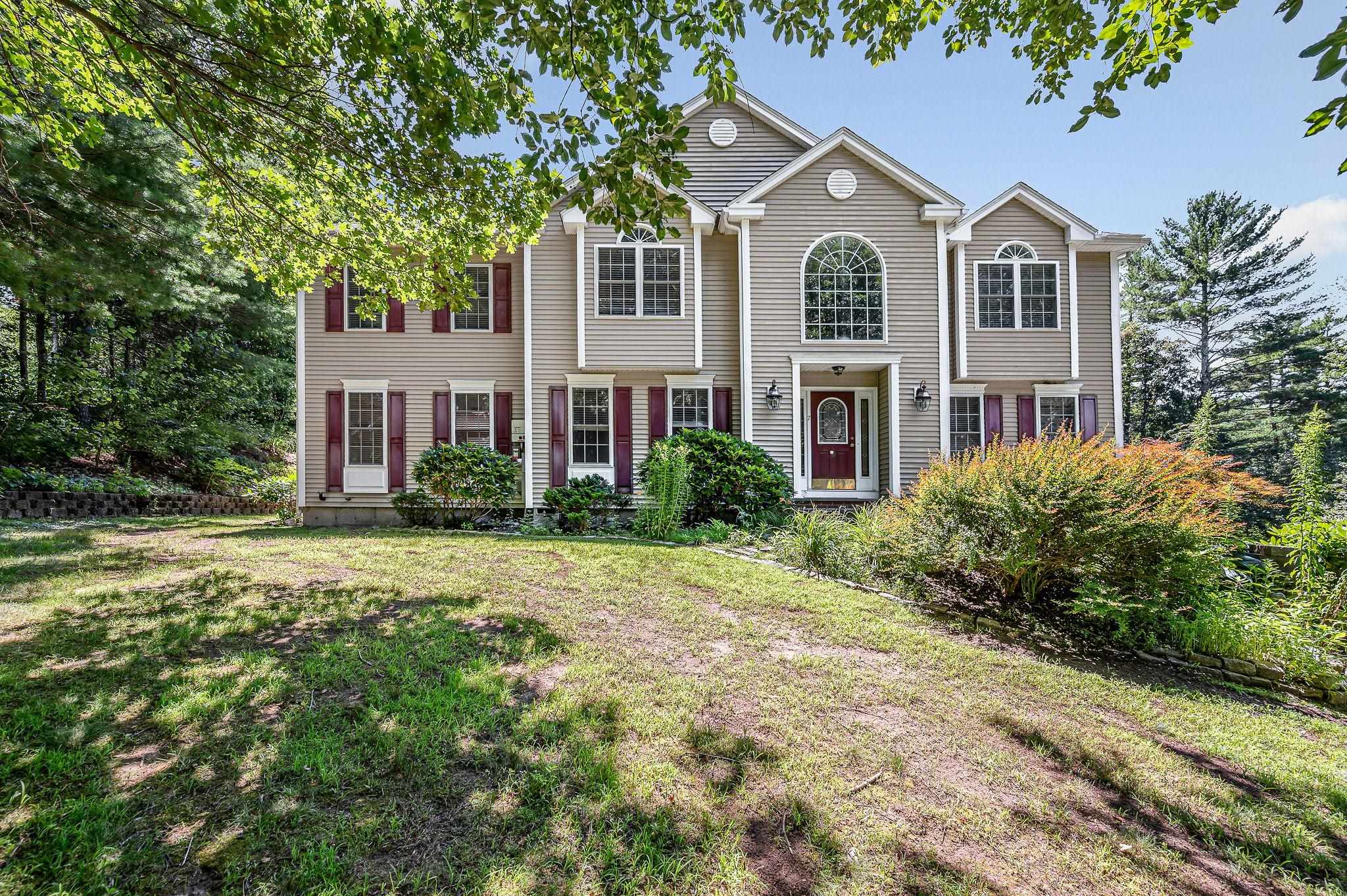 7 Oak Ridge Drive Property Photo 1