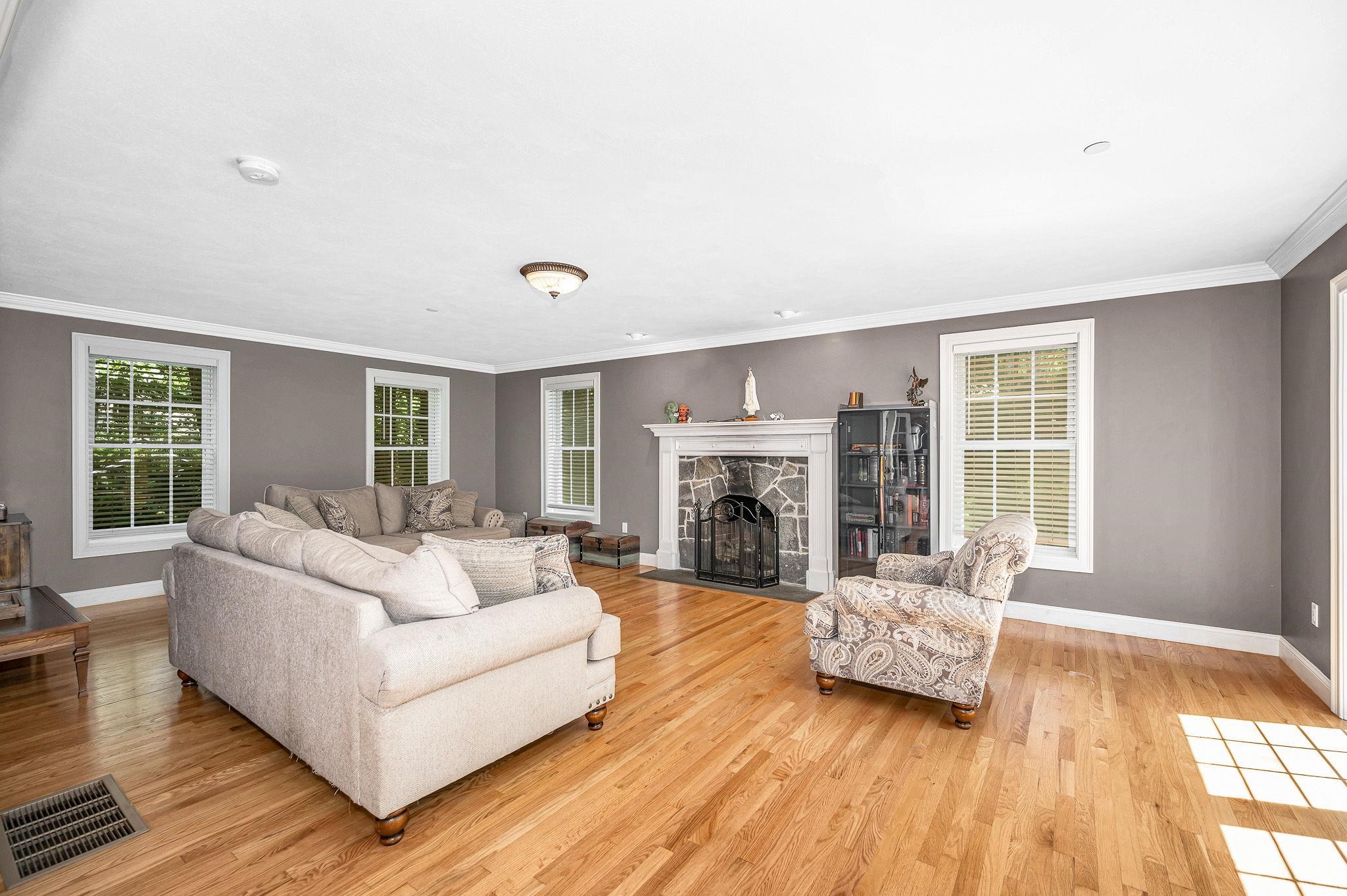7 Oak Ridge Drive Property Photo 14