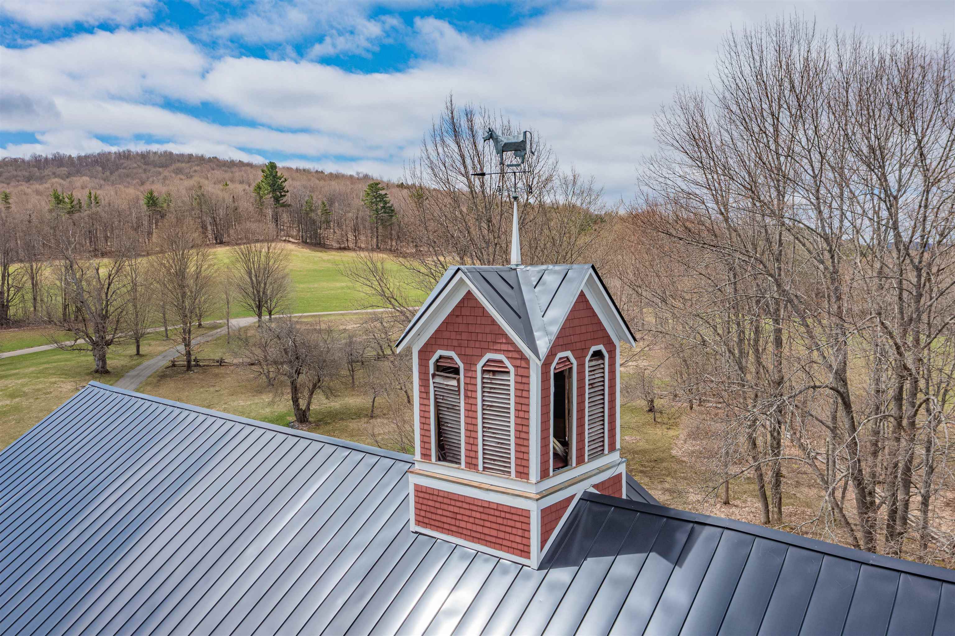 762 Mclaren Hill Road Property Photo 1