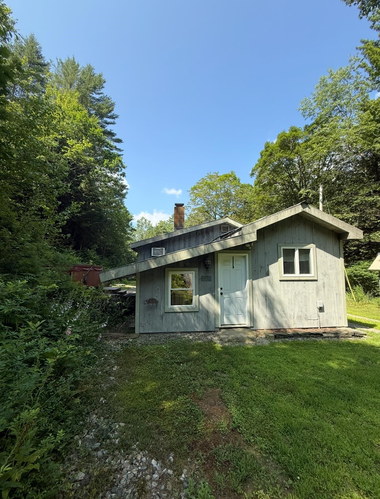 1528 Eastman Road Property Photo 1