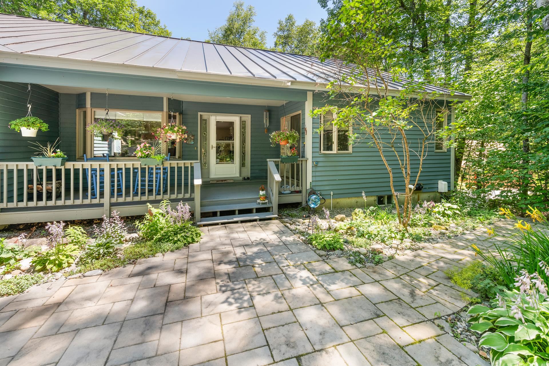 8 Sandy Brae Property Photo 5
