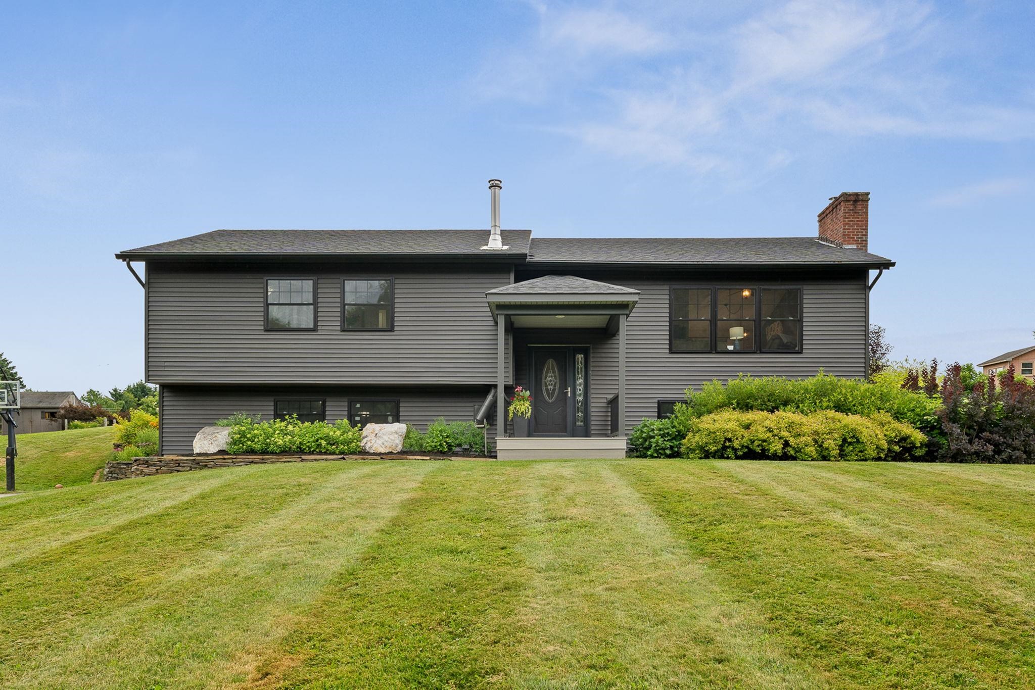 19 Birchwood Park Drive Property Photo 1