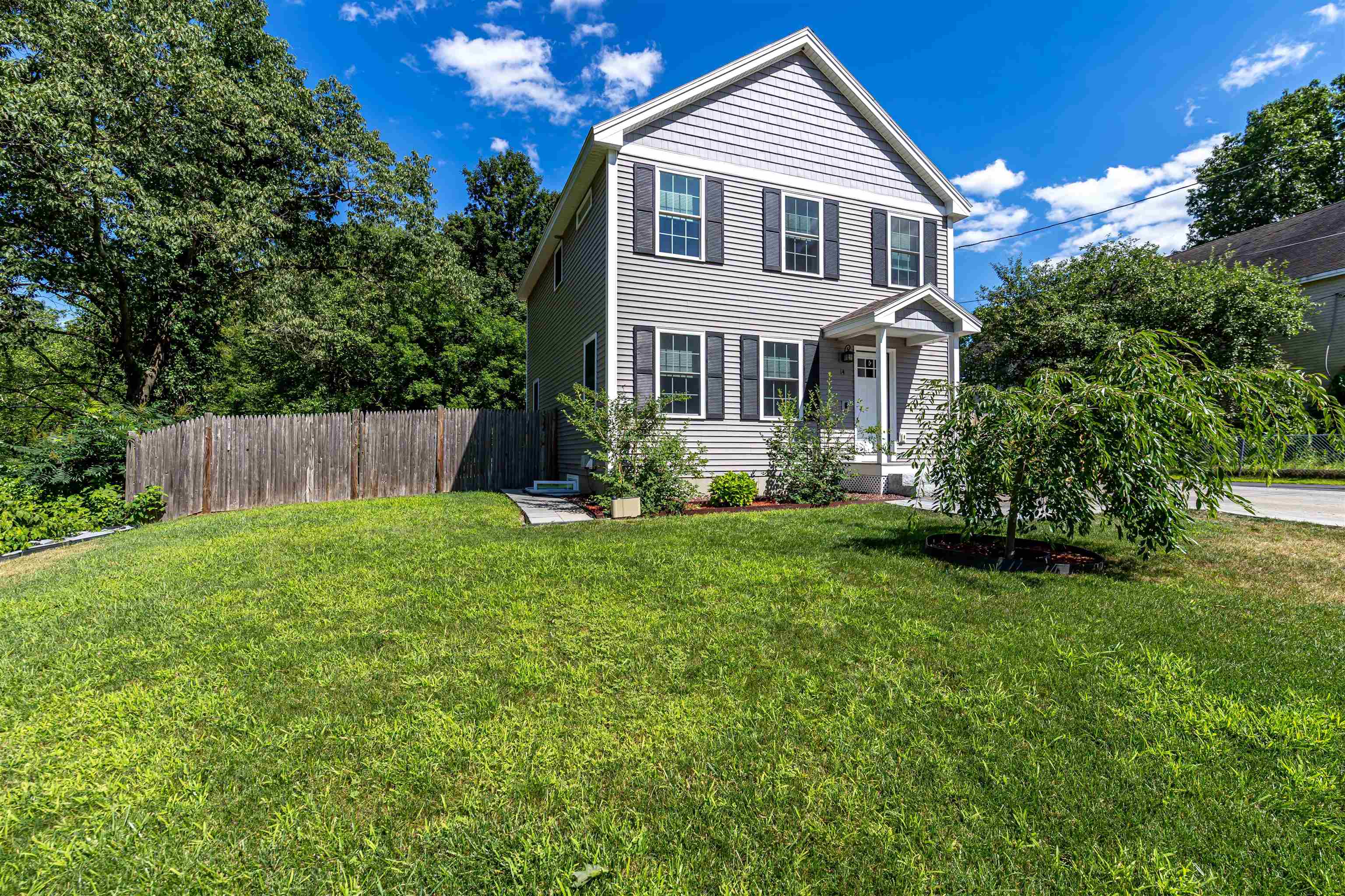 14 Daniel Webster Drive Property Photo 1
