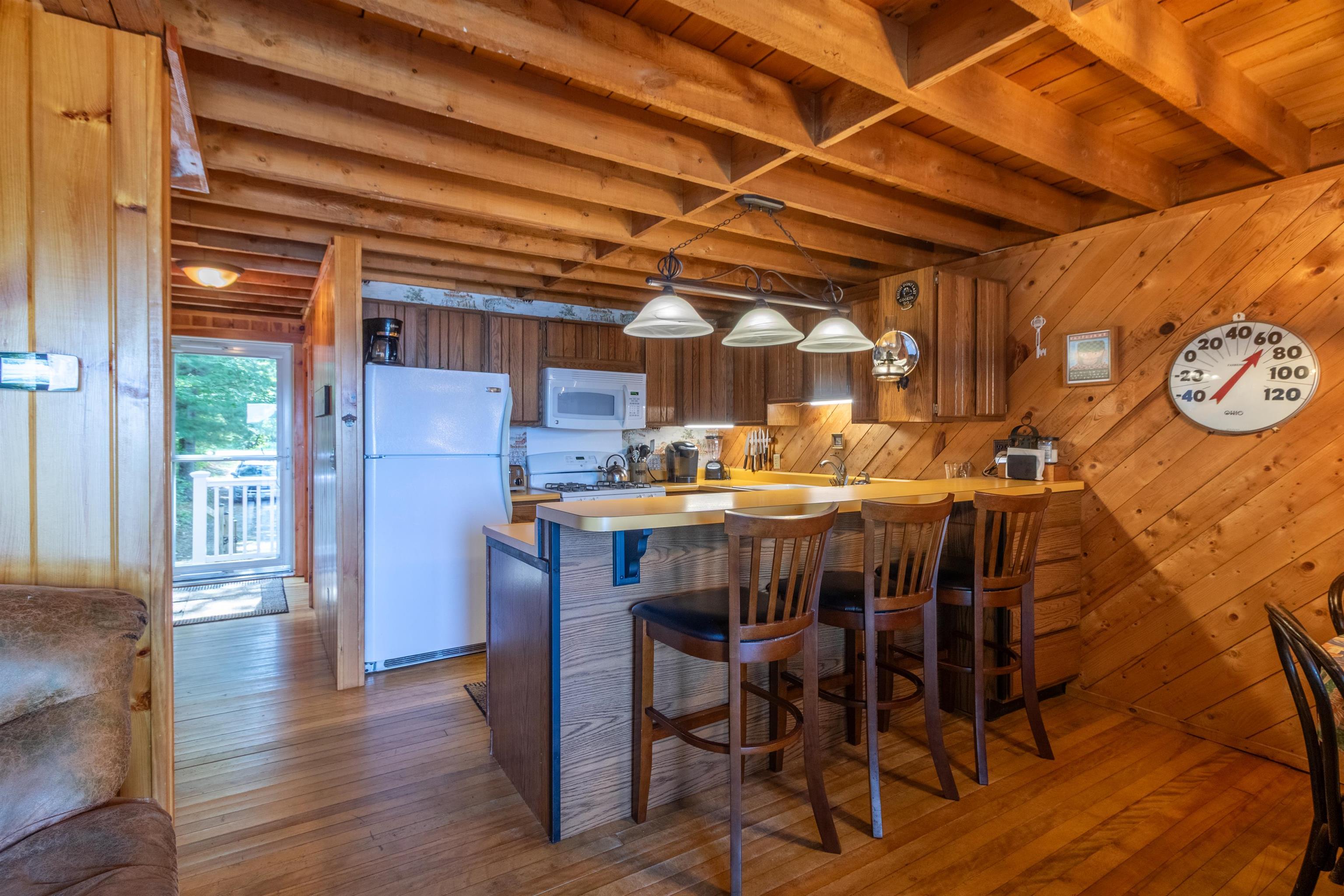 665 Lakeshore Drive Property Photo 11