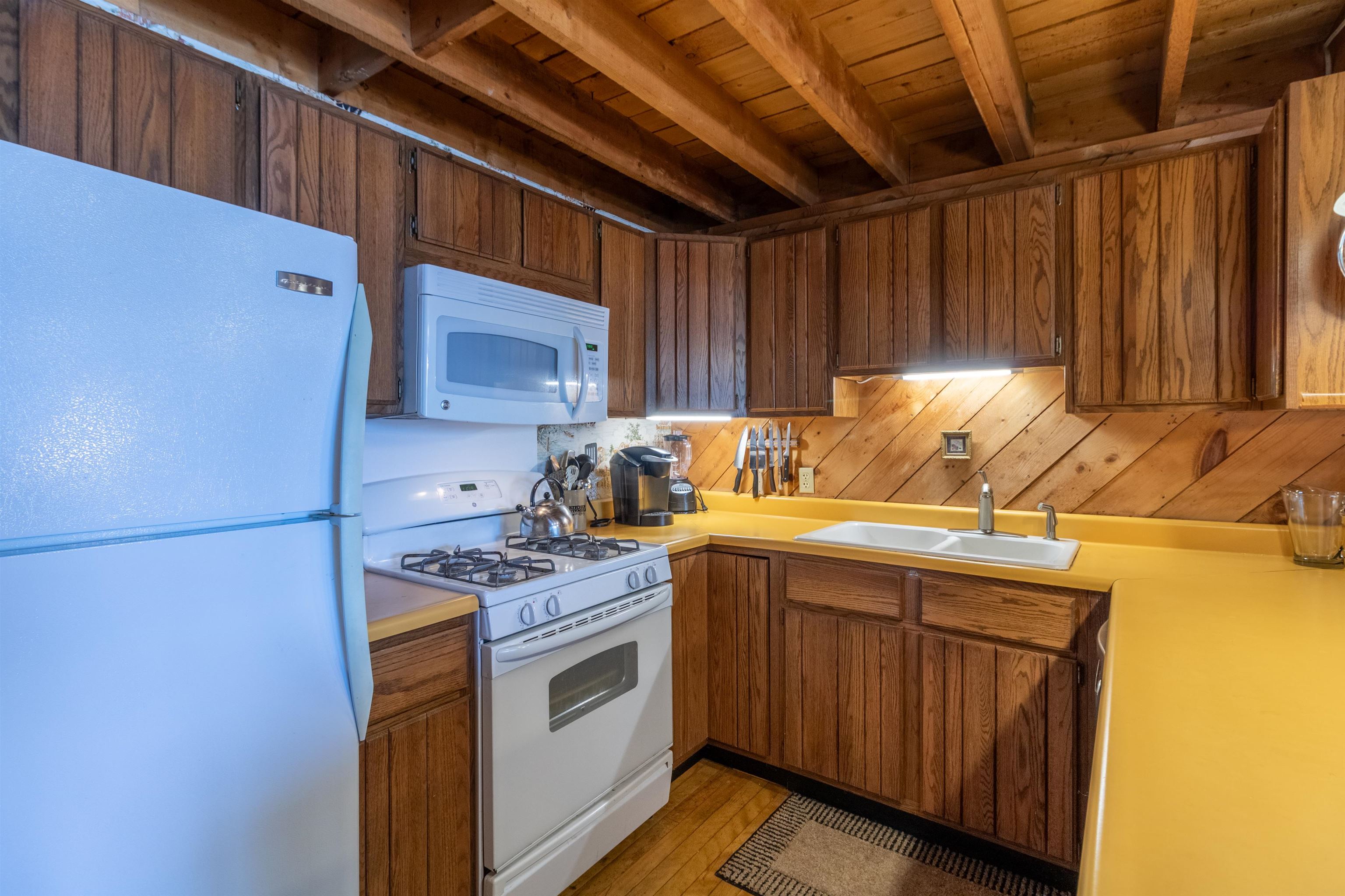 665 Lakeshore Drive Property Photo 13