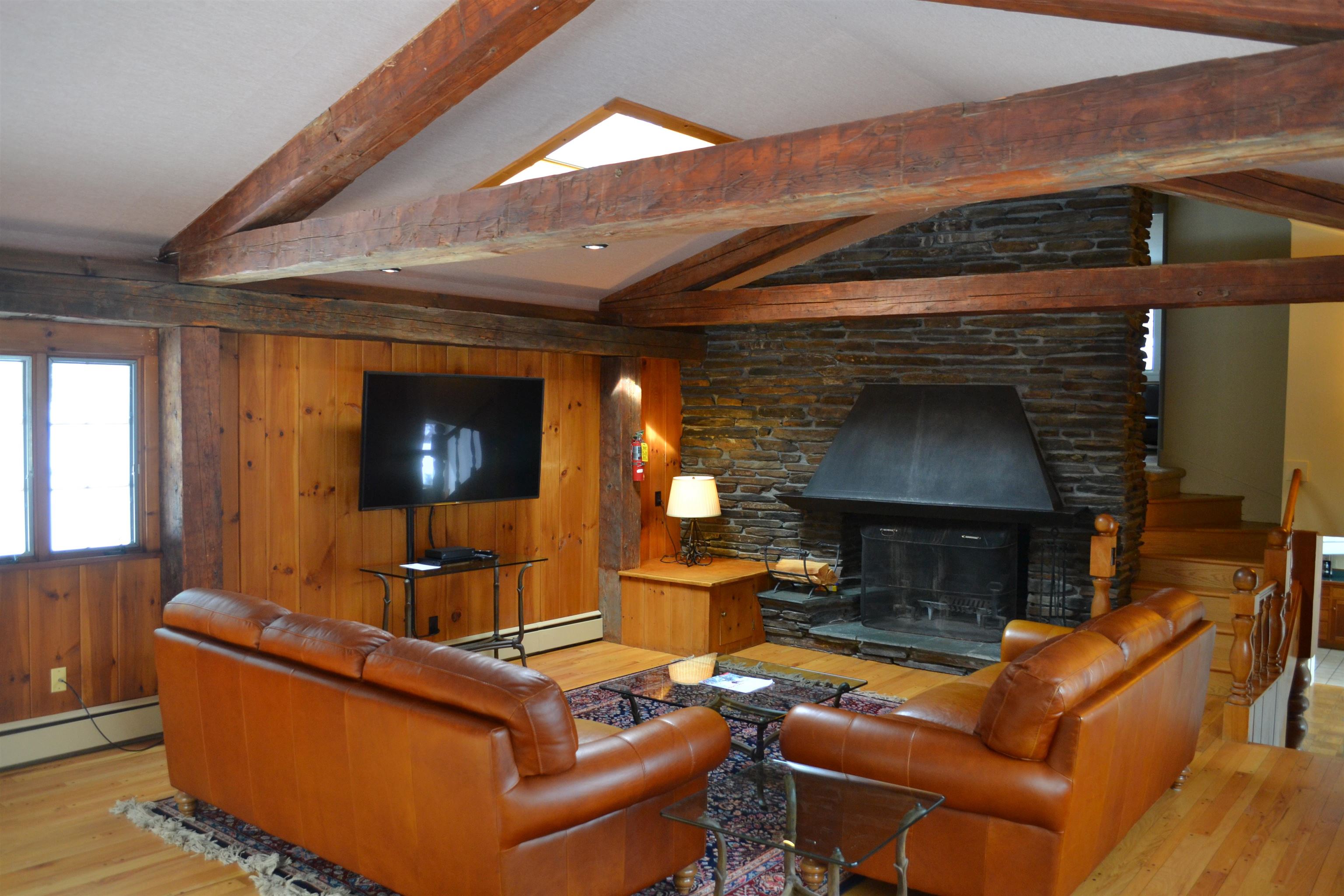 5907 Mountain Road Property Photo 4