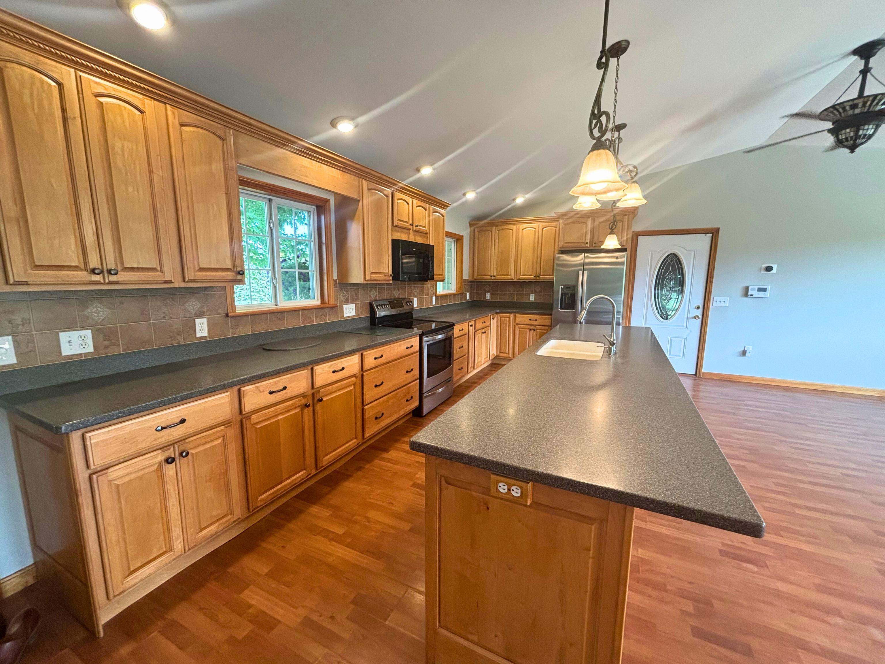 733 Buck Hollow Road Property Photo 10