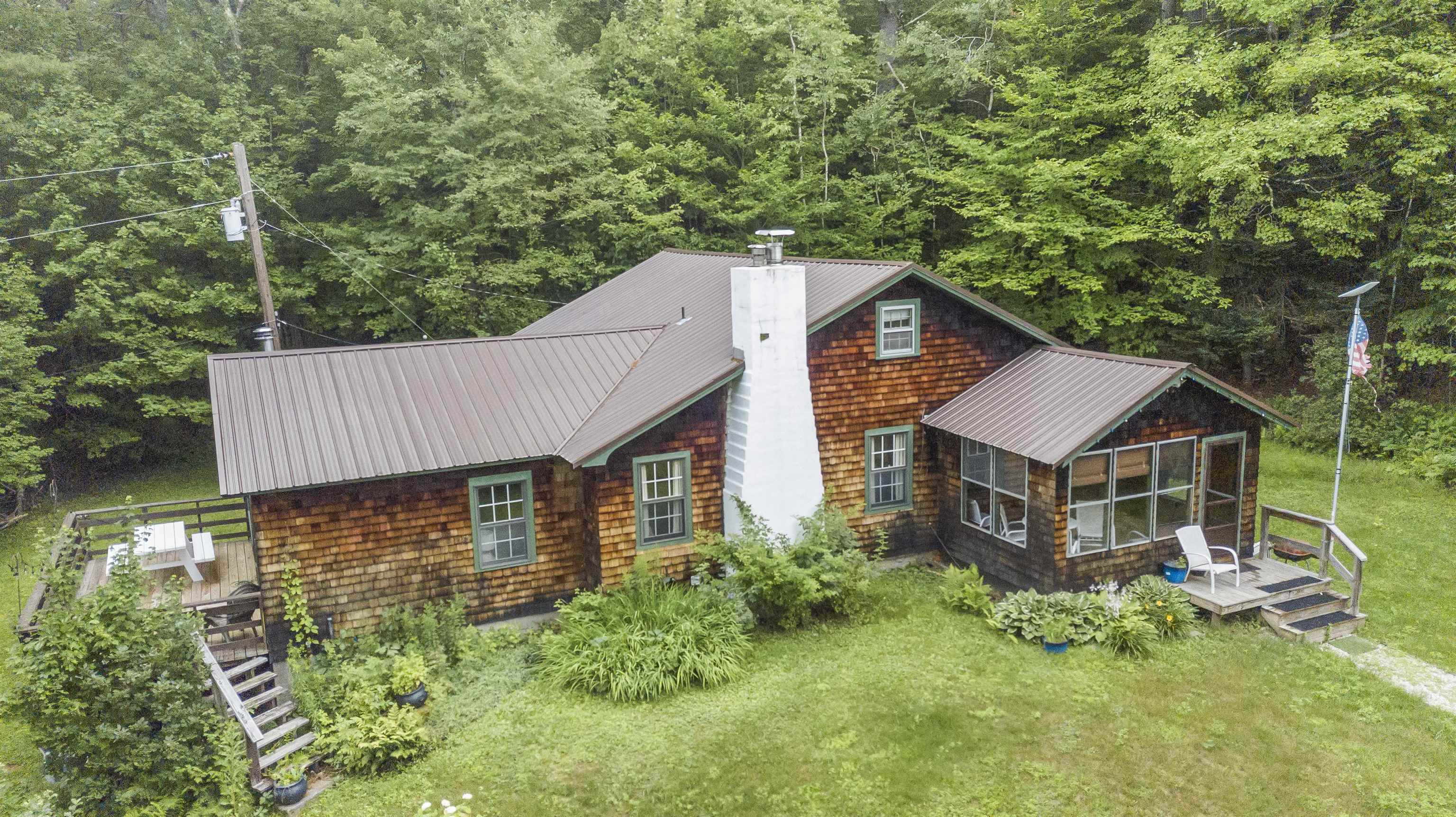 1966 Thompsonburg Road Property Photo 1