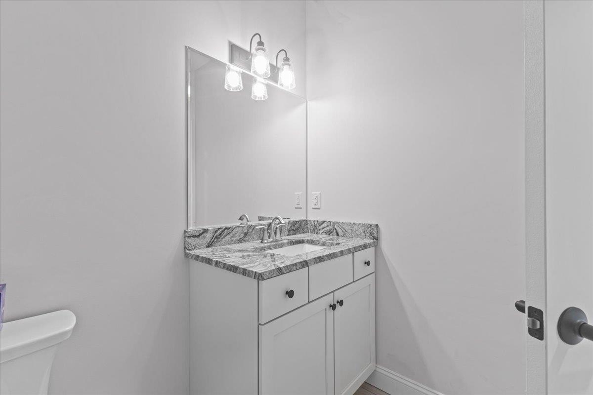 18 Walters Way Property Photo 16