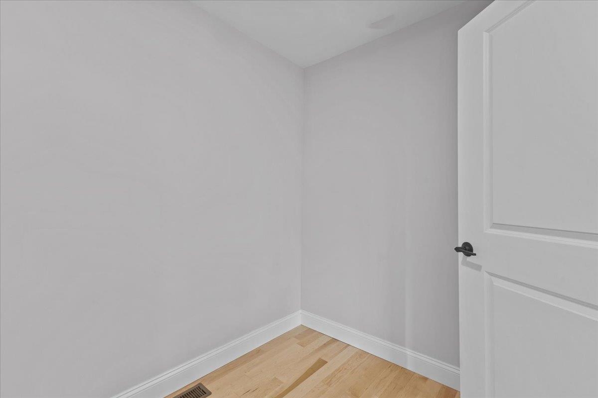18 Walters Way Property Photo 25