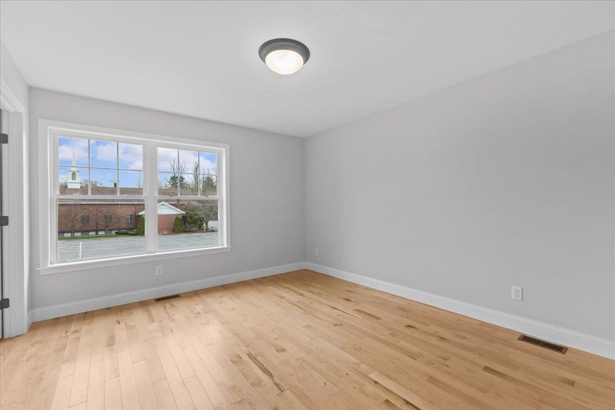 18 Walters Way Property Photo 27