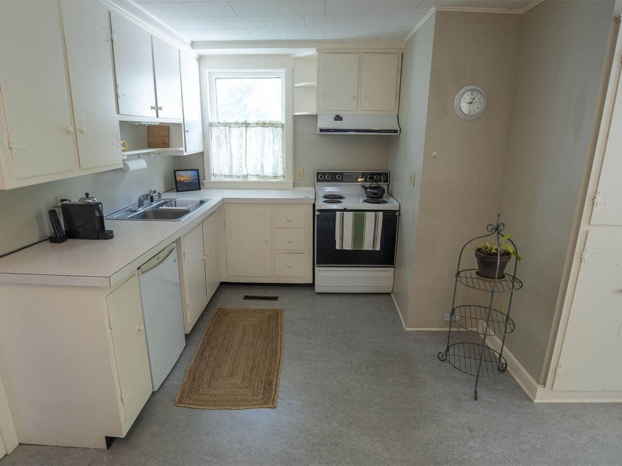 46 East State Street Property Photo 17