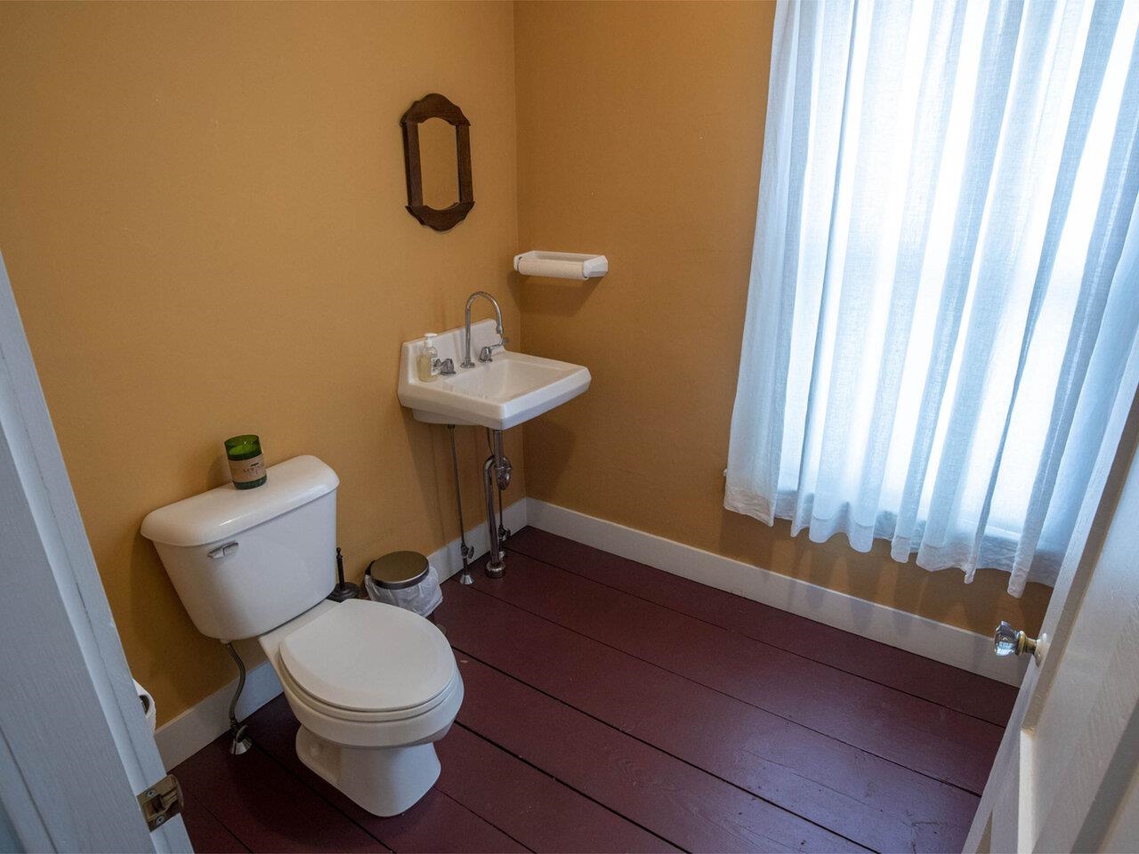 46 East State Street Property Photo 23